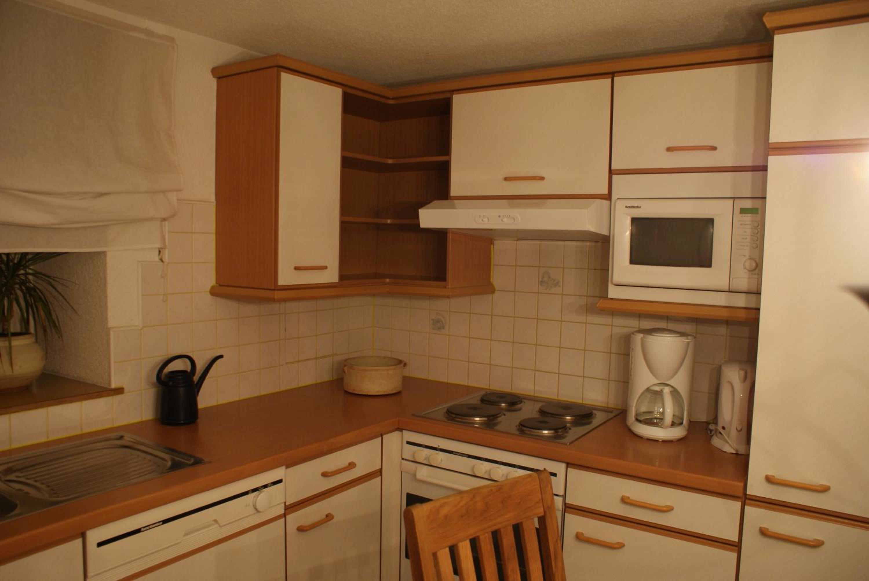 Two-Bedroom Apartment with Terrace - Photo 33