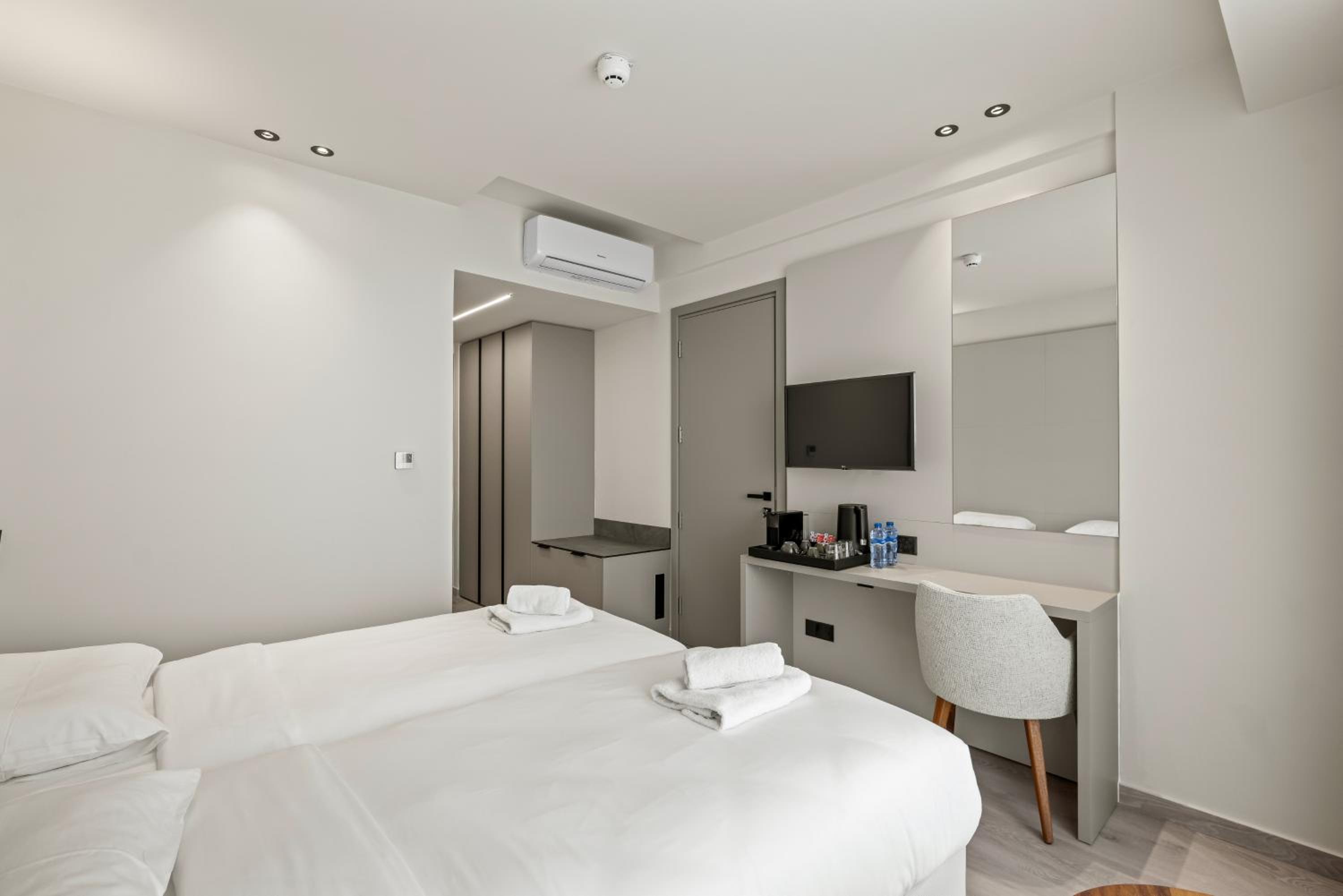 Twin Room with City View