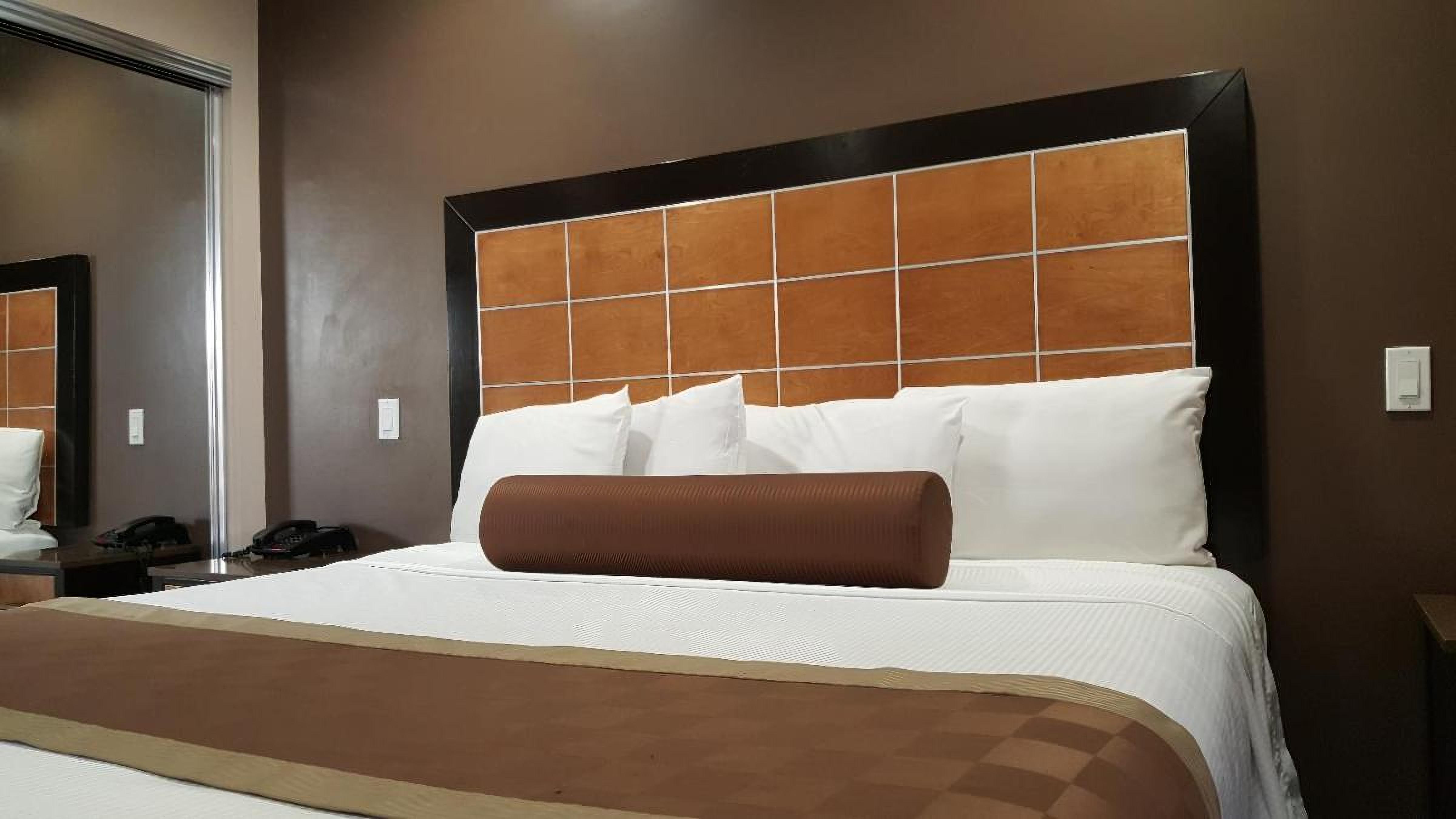 Deluxe King Room photo 2