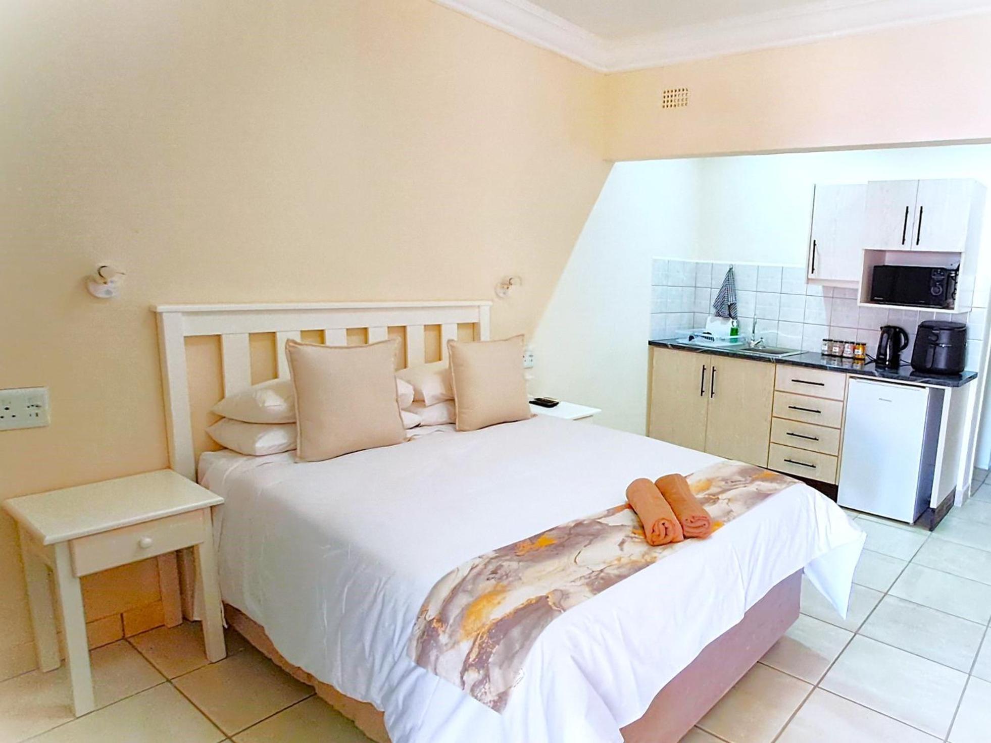 Double Room photo 3