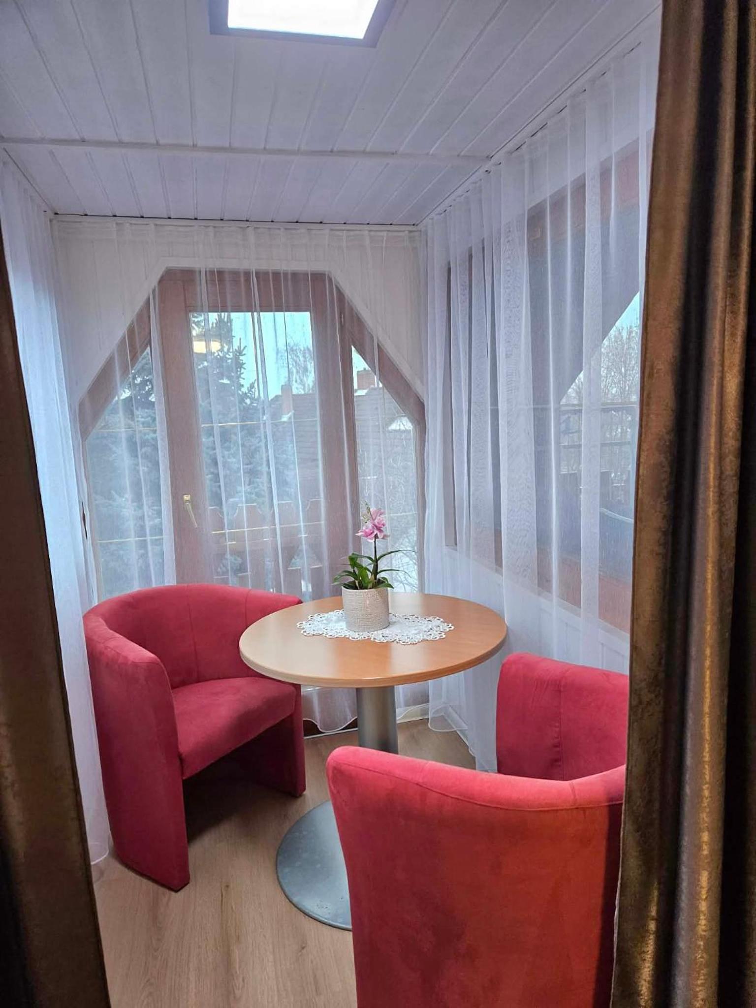 Deluxe Suite with Spa Bath photo 2