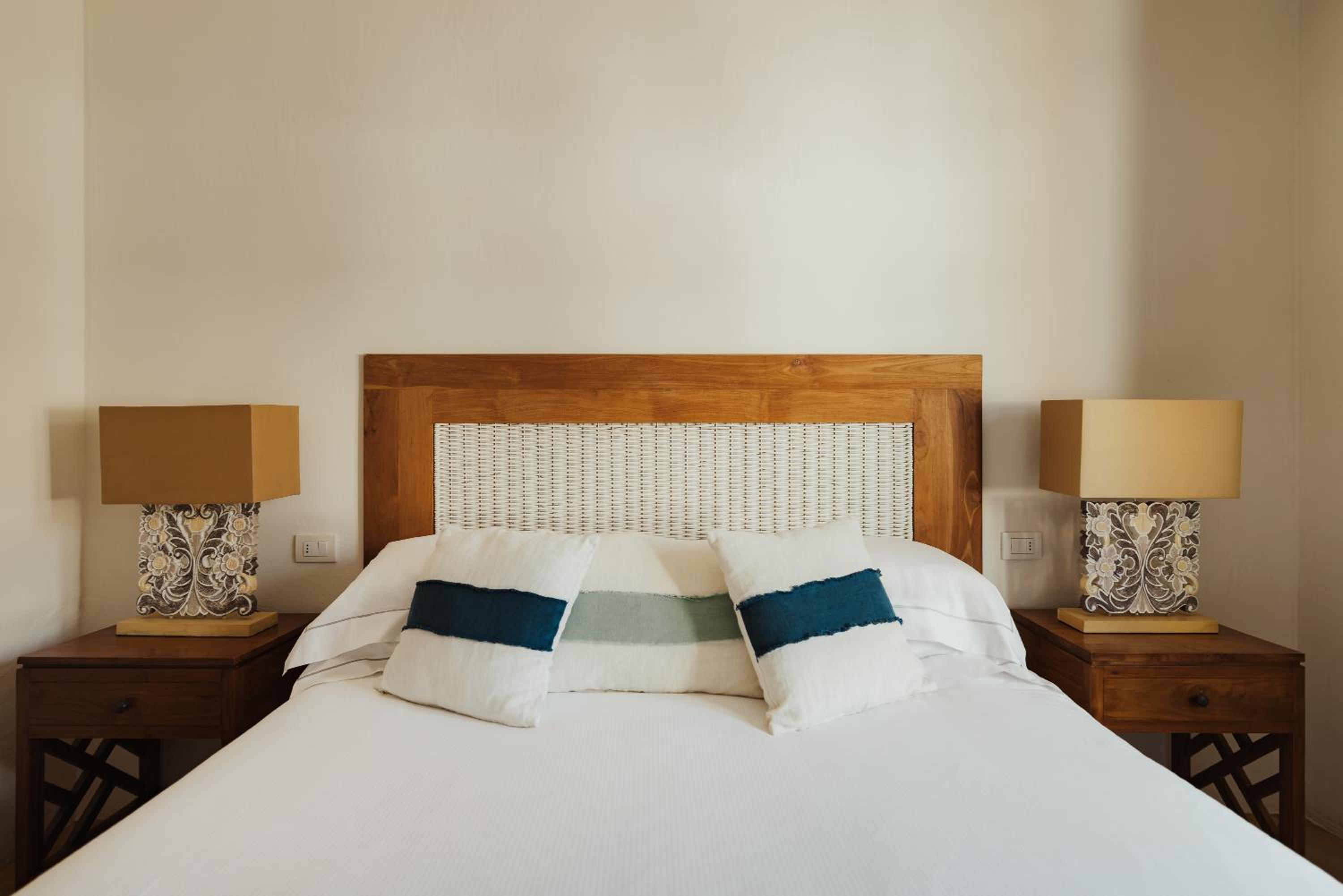 Deluxe Double Room with Balcony and Sea View photo 1