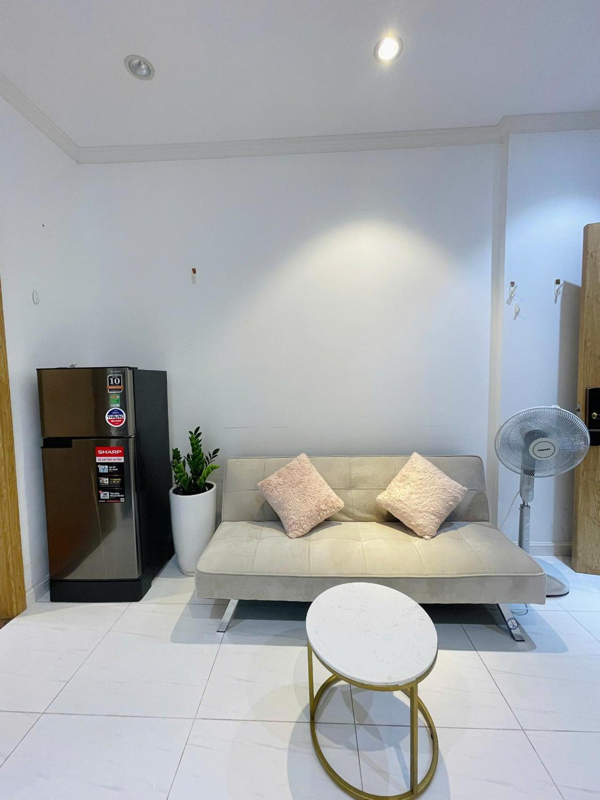 One-Bedroom Apartment with City View photo 3