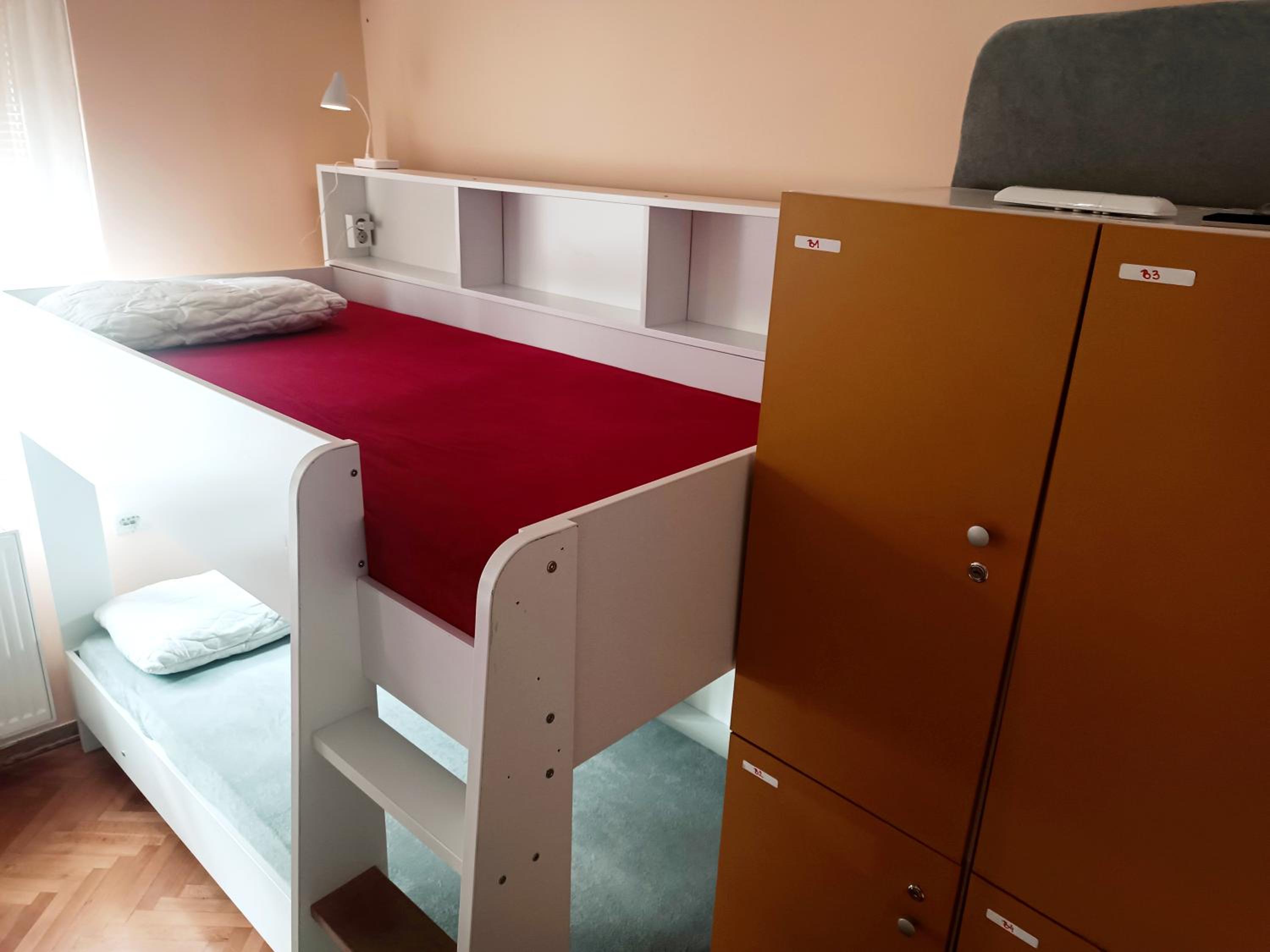 Bed in 4-Bed Mixed Dormitory Room photo 1