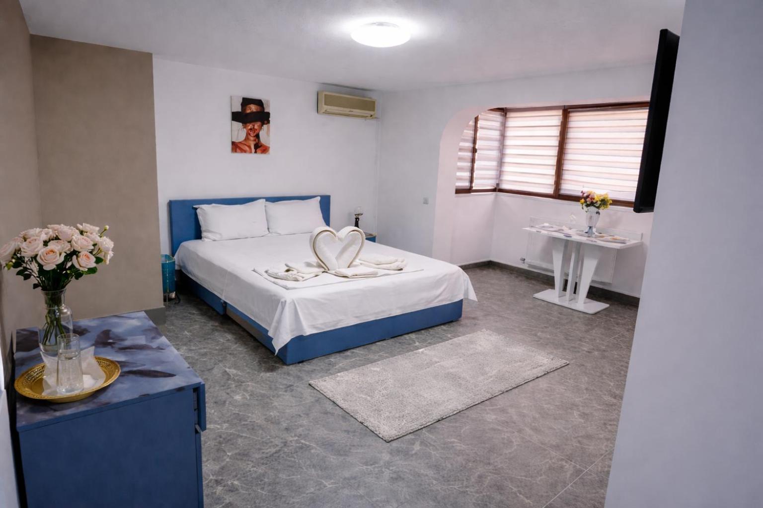 Deluxe Room (2 Adults + 1 Child) photo 3