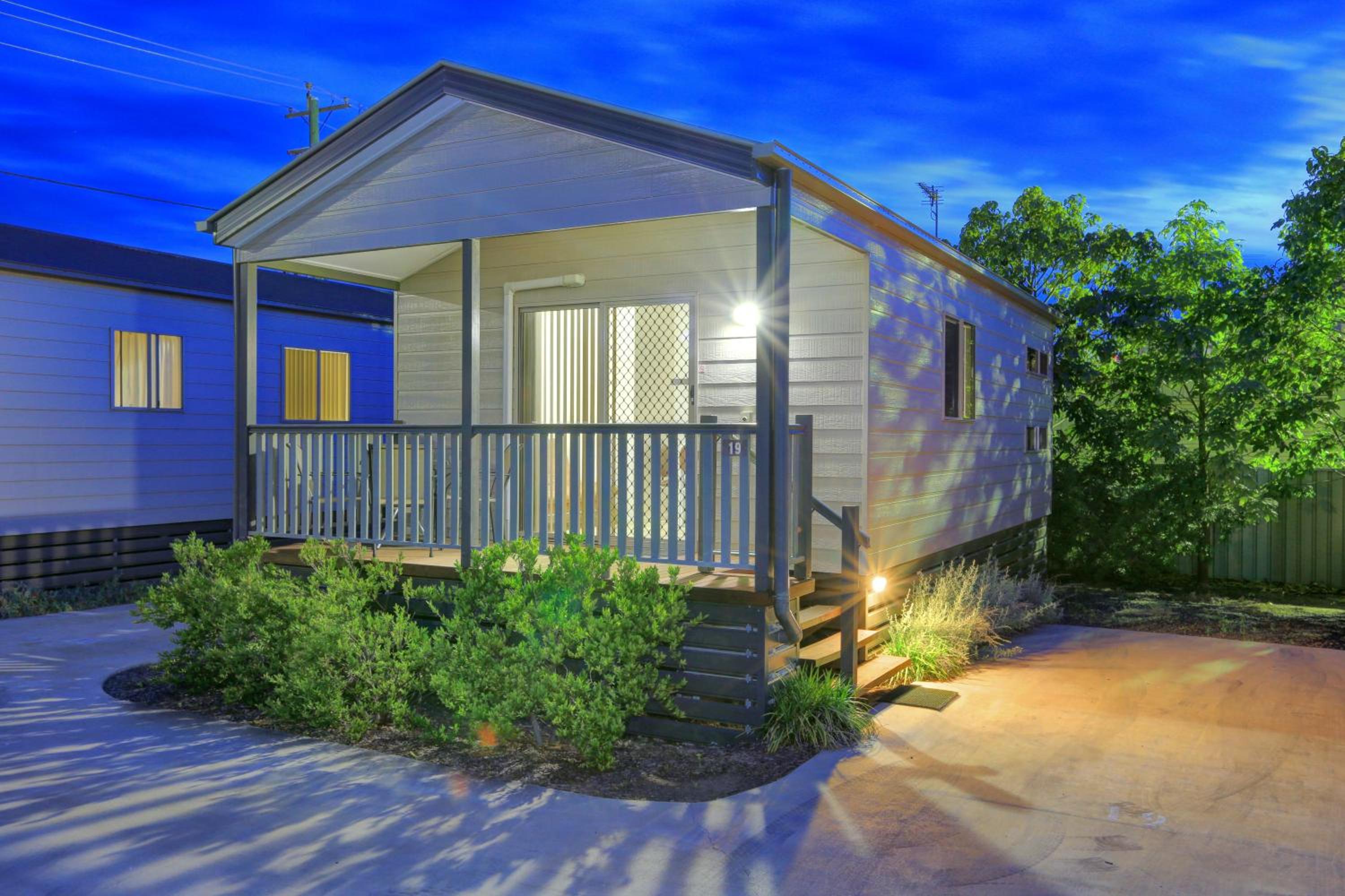 Two-Bedroom Cabin  photo 2