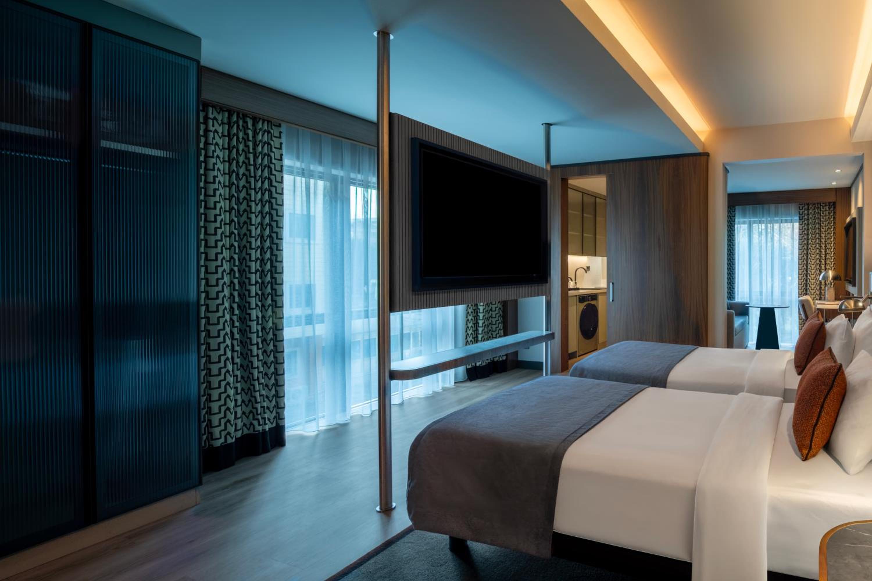 Privilege Superior Room with Two Single Beds and Sofa photo 3