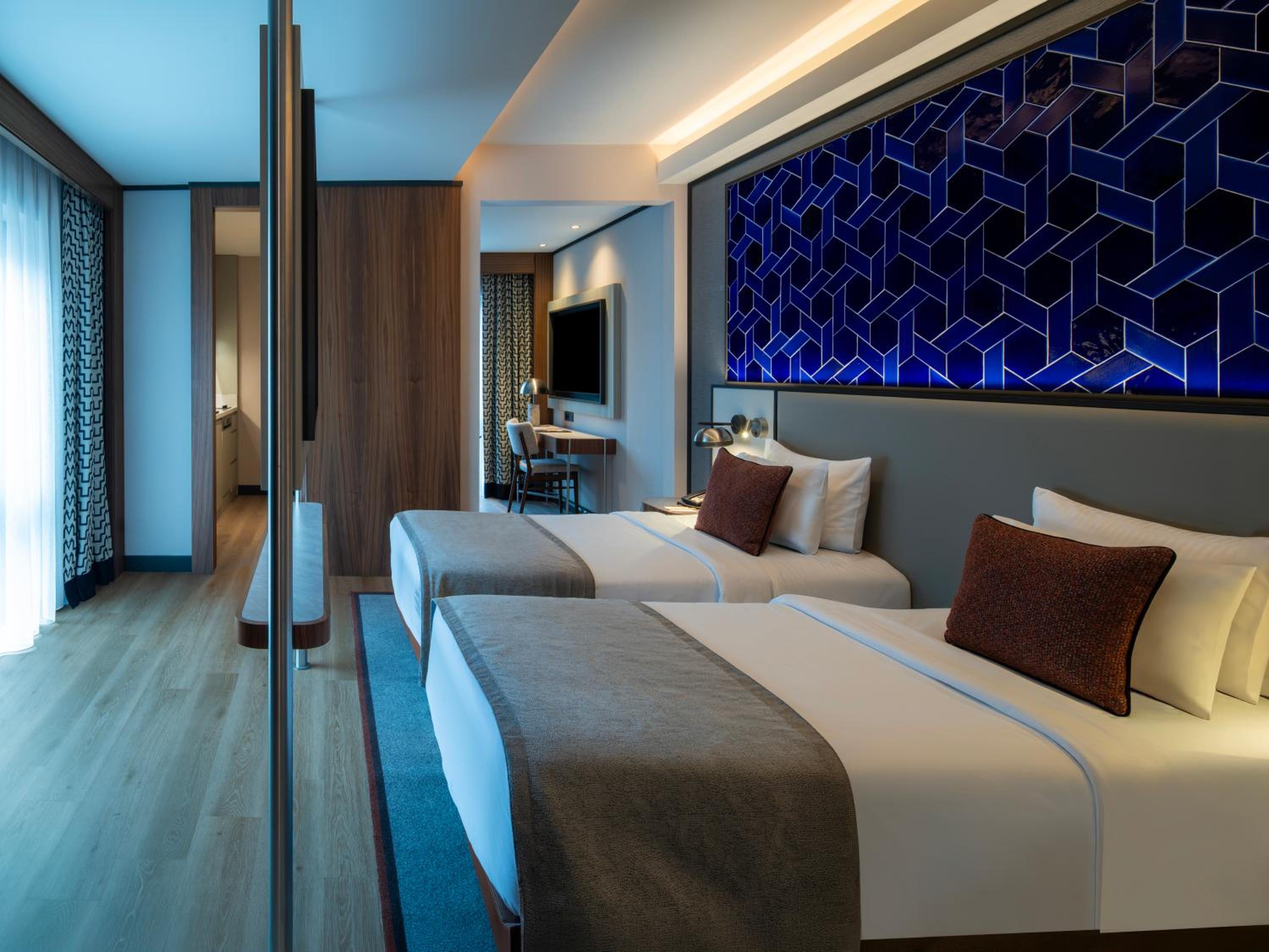 Privilege Superior Room with Two Single Beds and Sofa photo 2