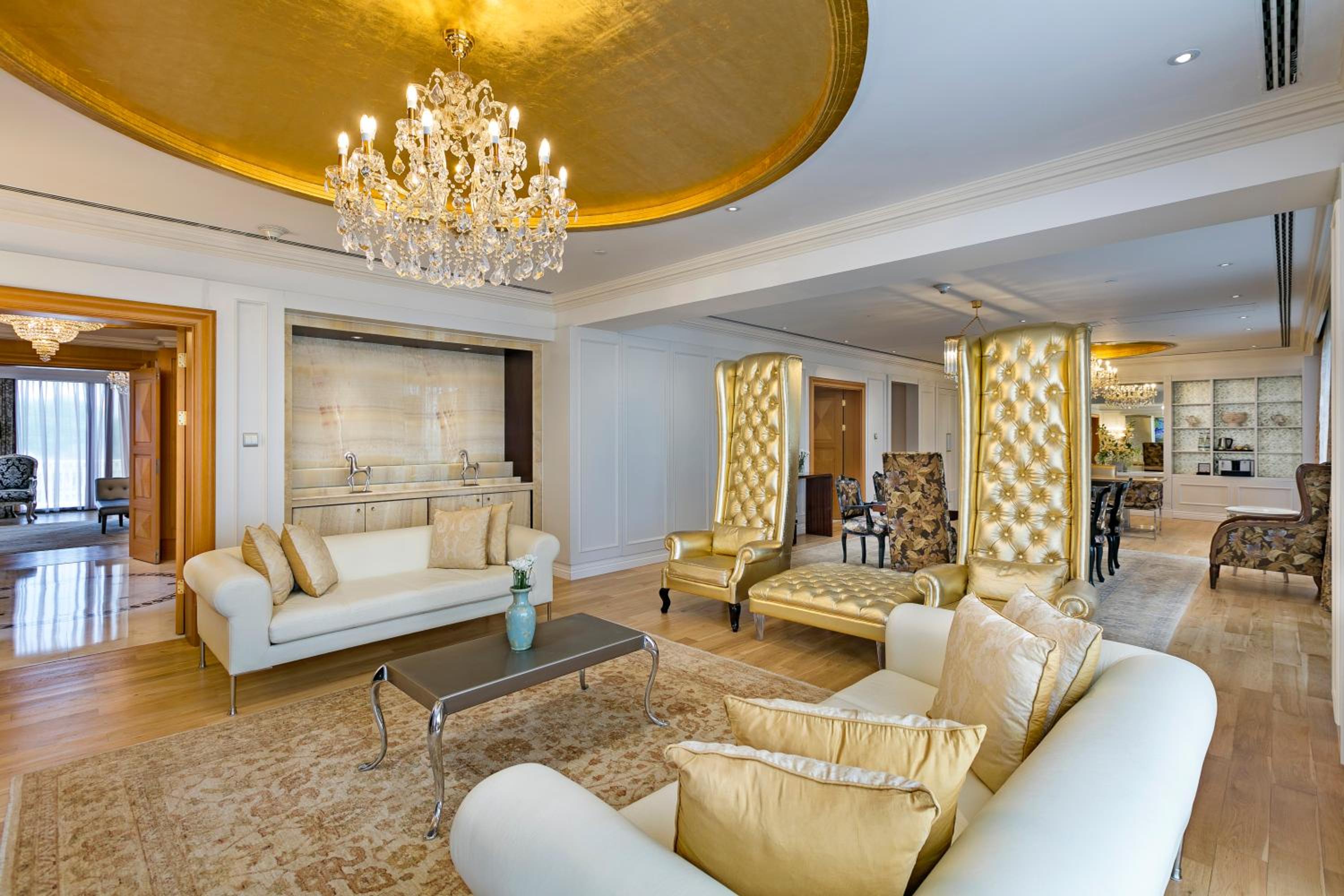 Presidential Suite thumbnail 5