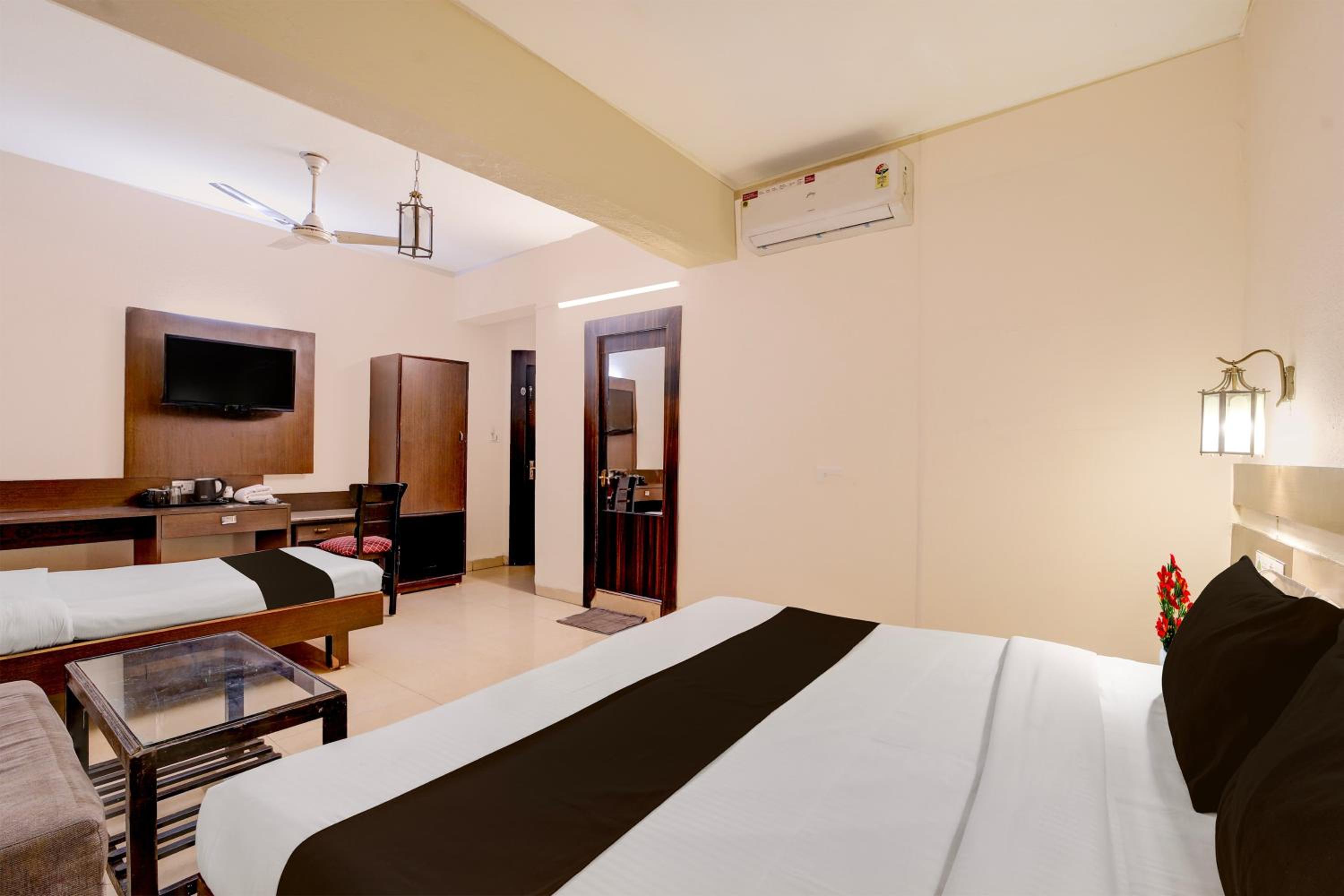 Deluxe Triple Room photo 3