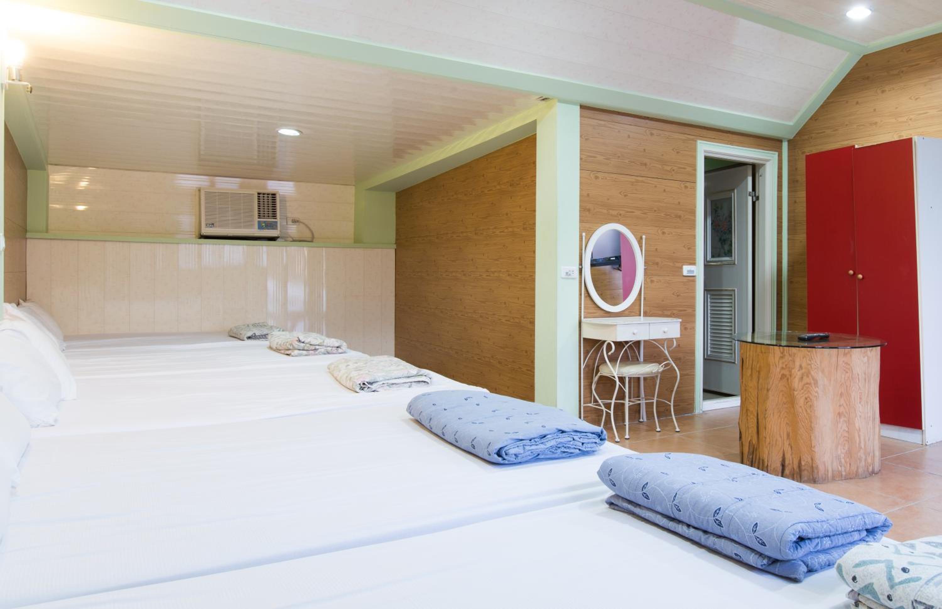 Holiday Home (10 Adults) photo 2