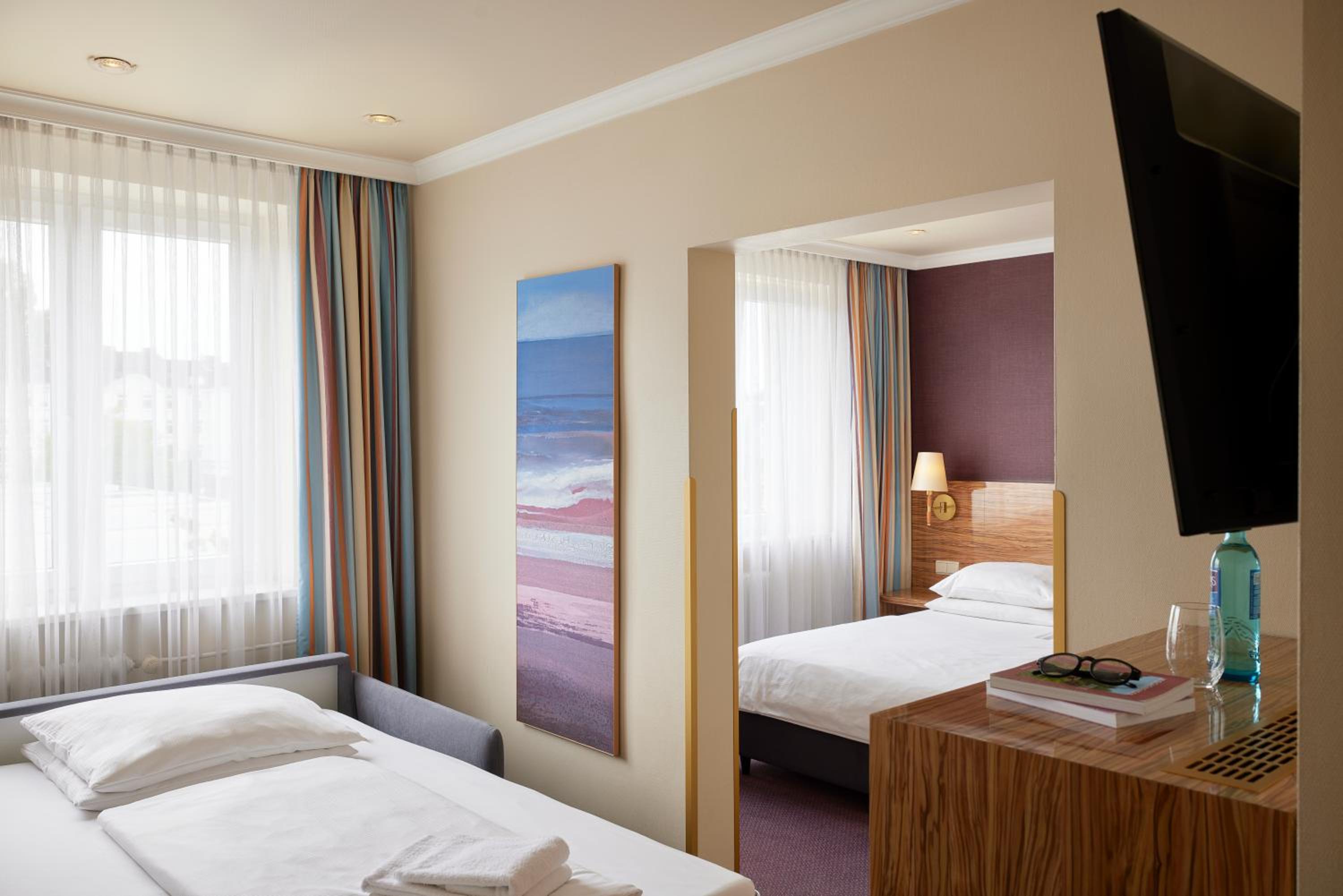Family Room with double bed and sofa bed - Photo 9