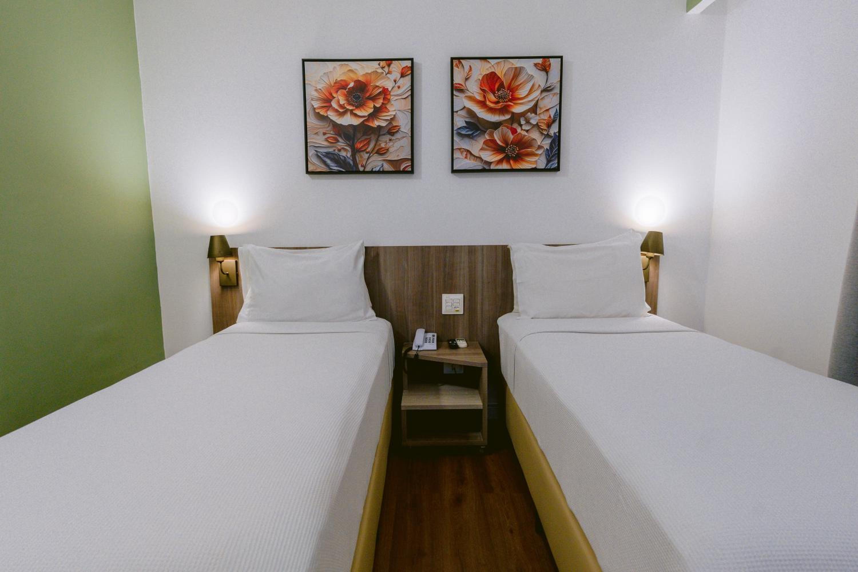 Superior Twin Room photo 2