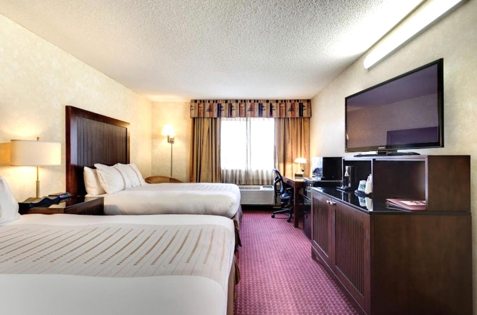 2 Queen Beds Suite Non-Smoking photo 3