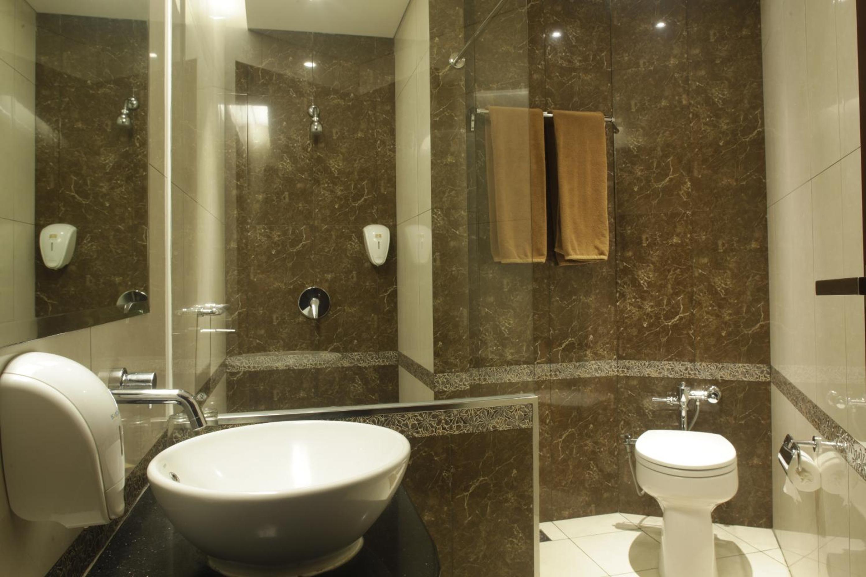 Junior Suite - Room Only photo 3