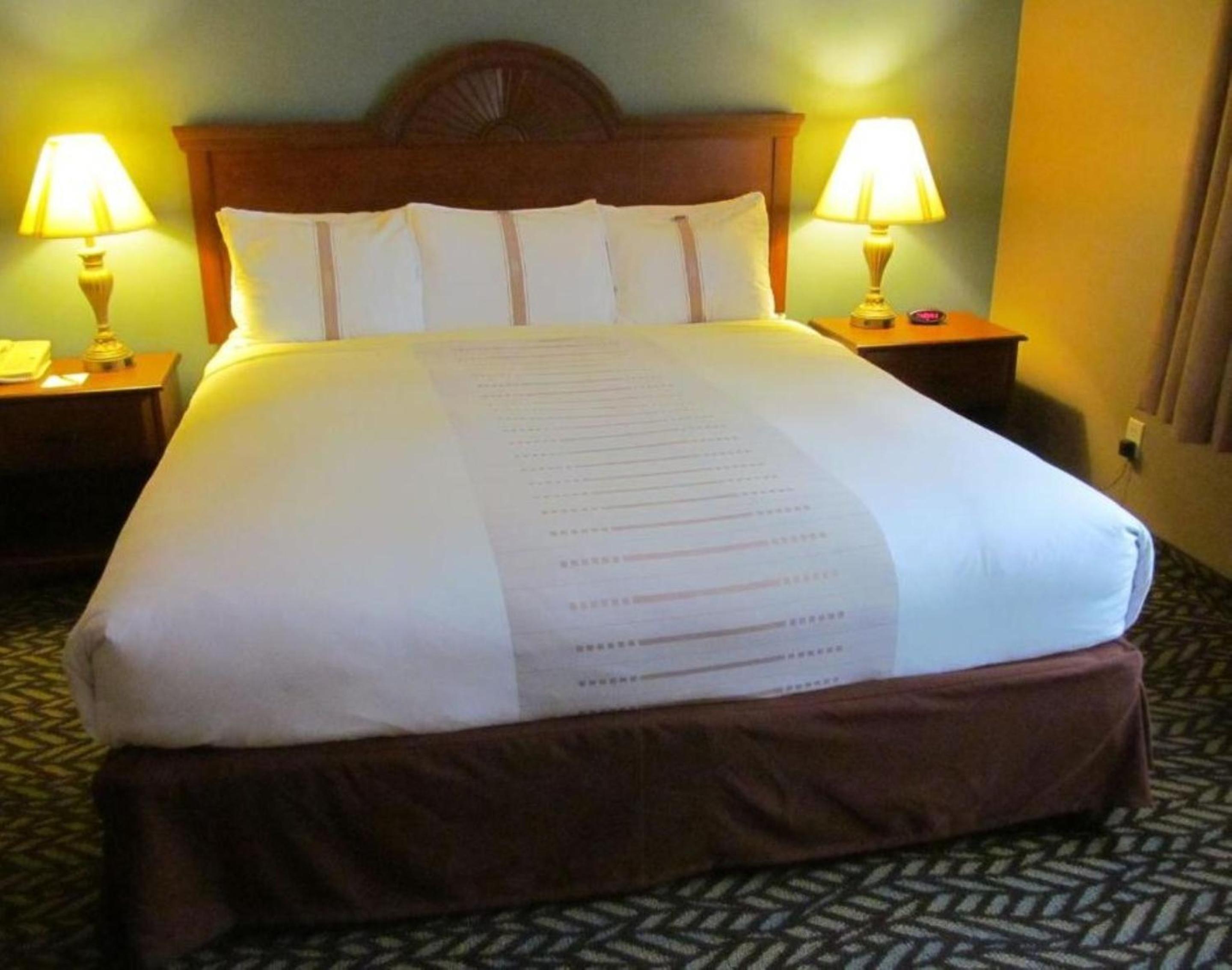 Fireside Inn and Suites