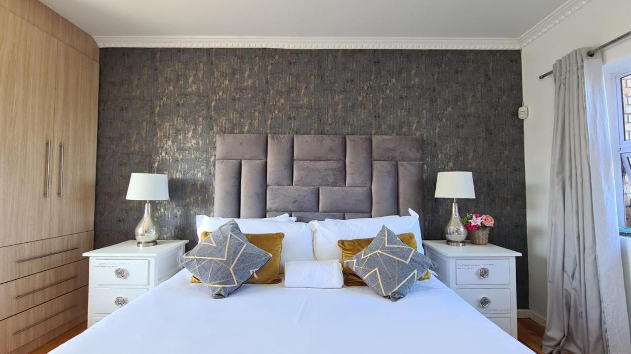 Comfort King Room