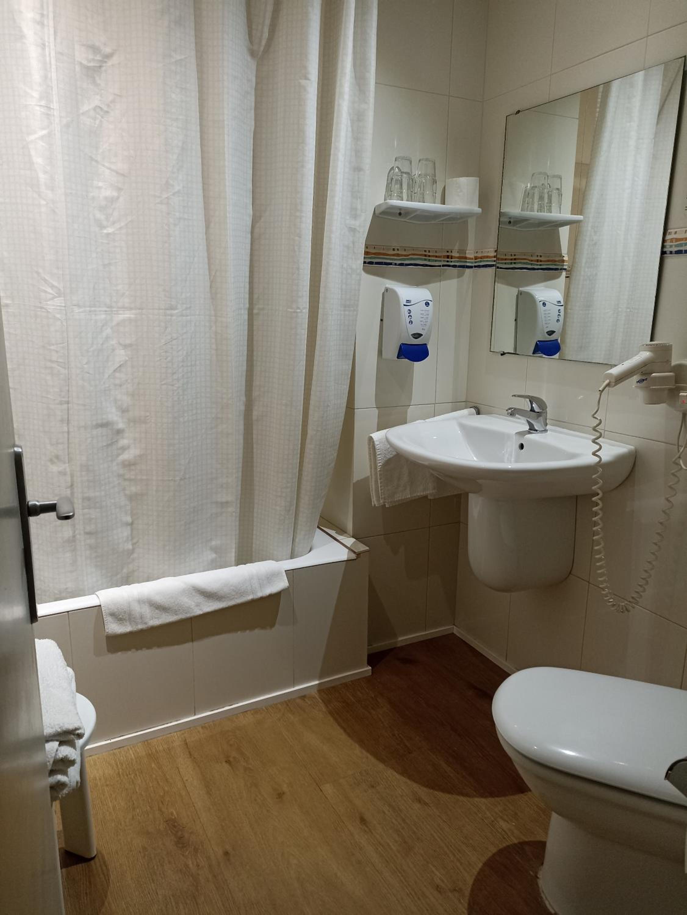 Quadruple Room photo 3