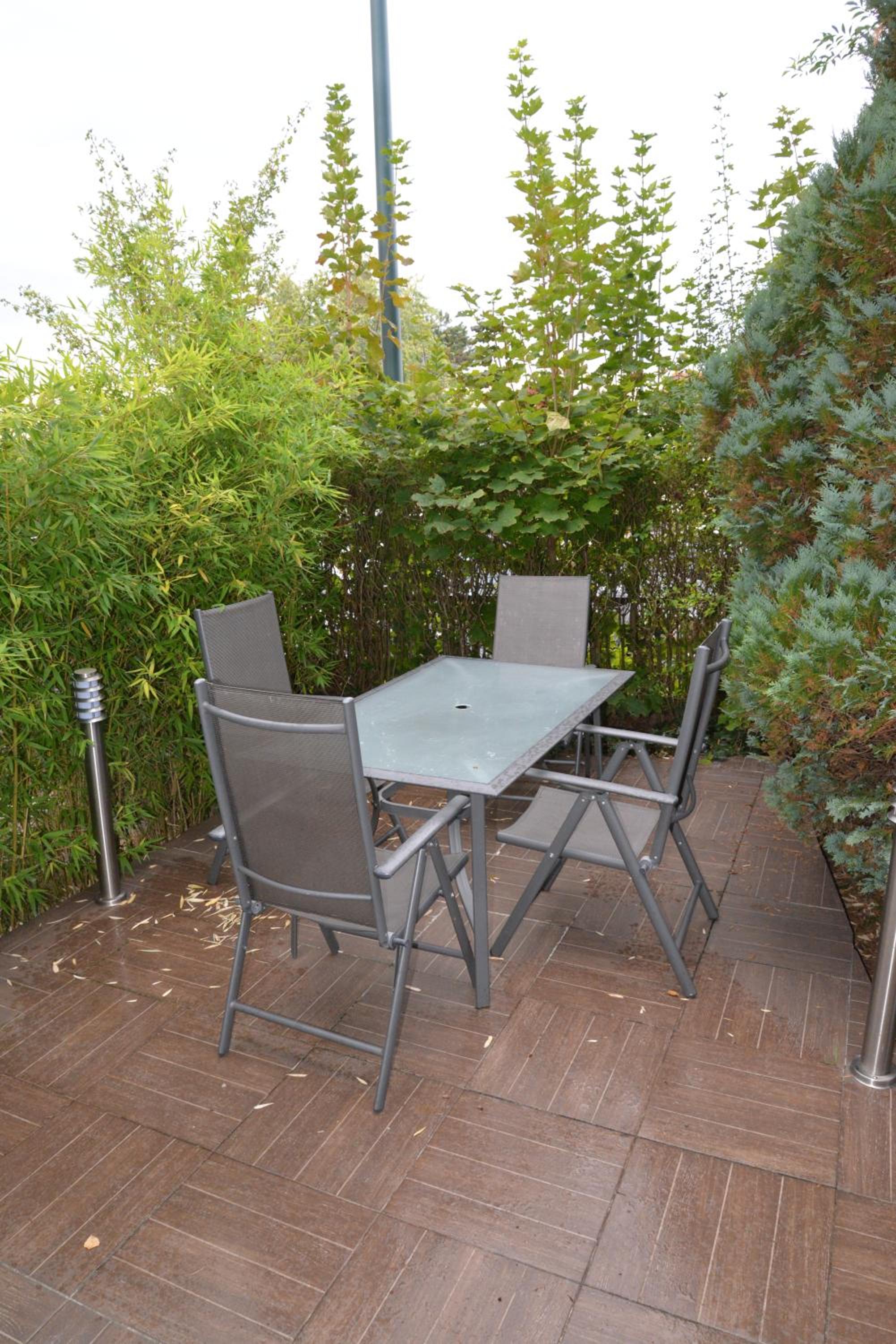 Apartment photo 2