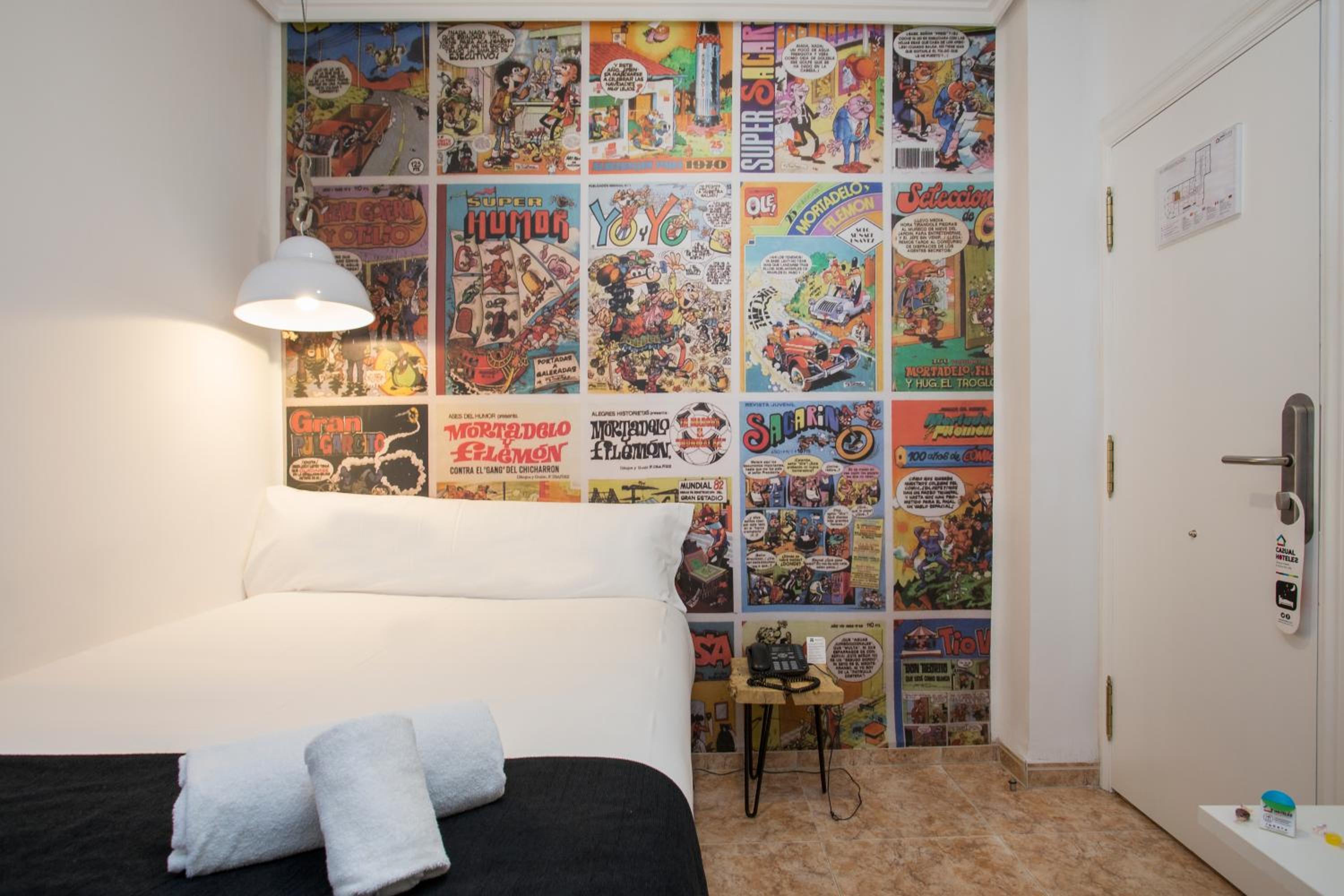 Small Single Interior Room thumbnail 6