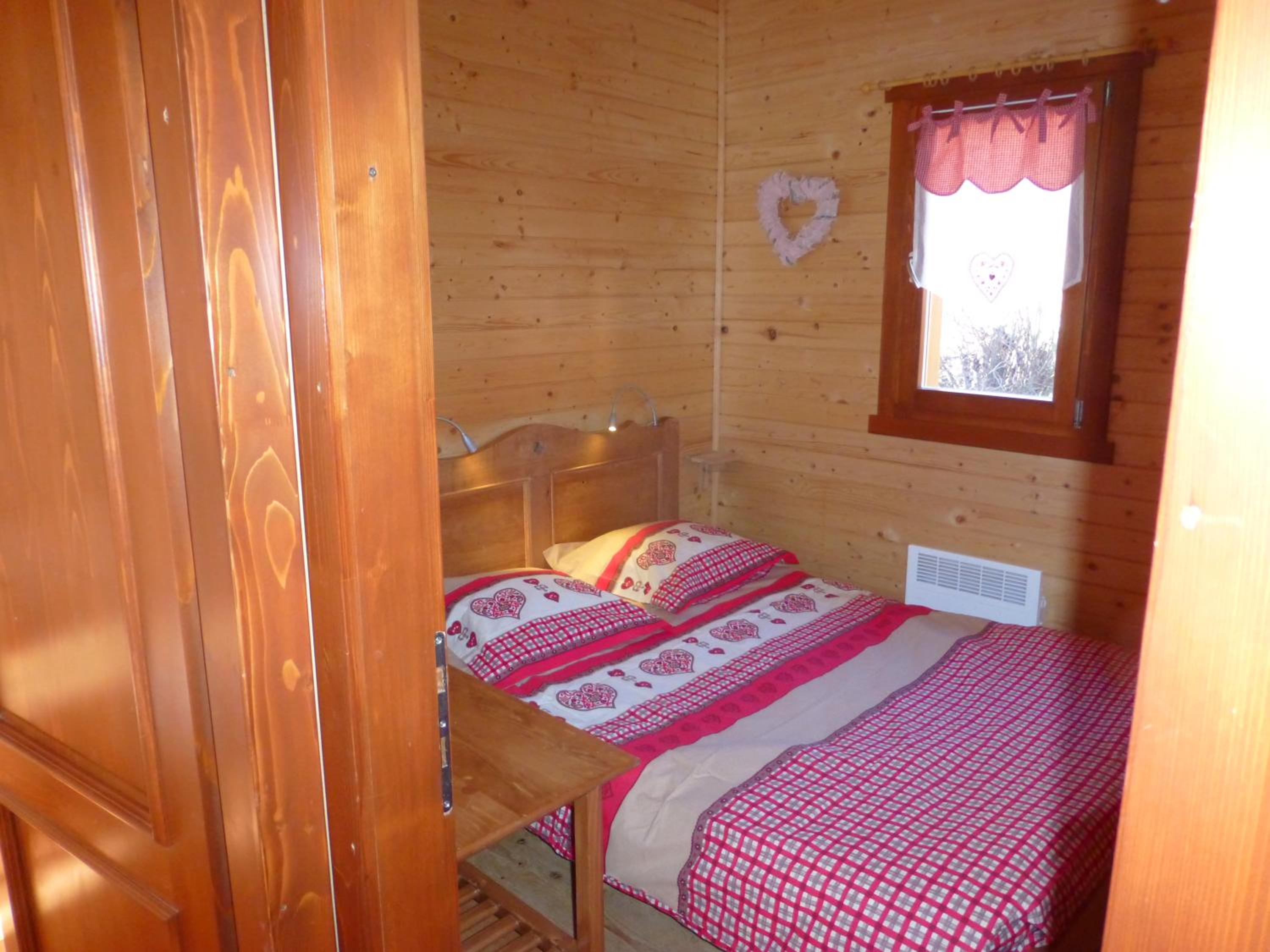 Chalet with Mountain View - Photo 16