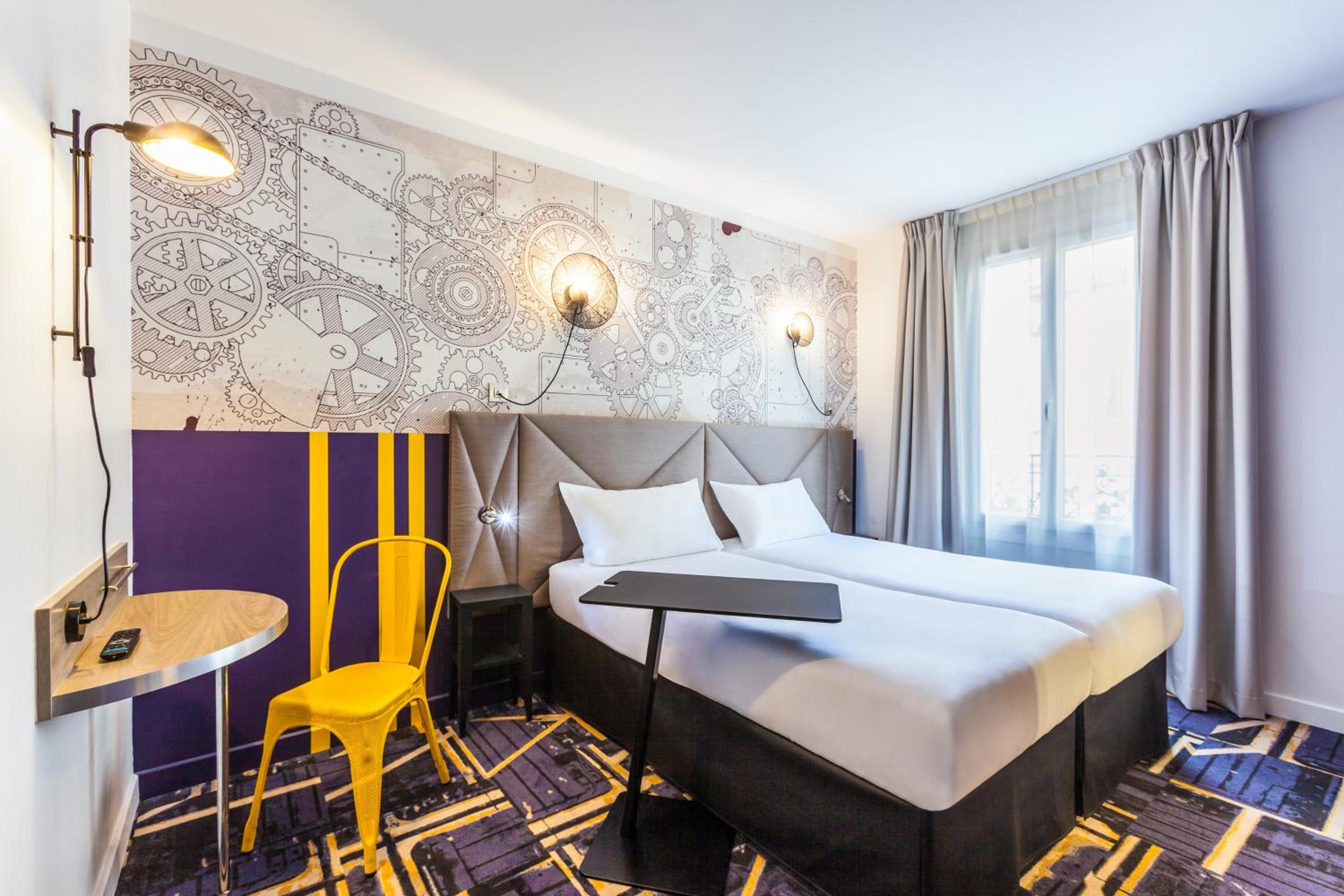 Standard Twin Room - Photo 1
