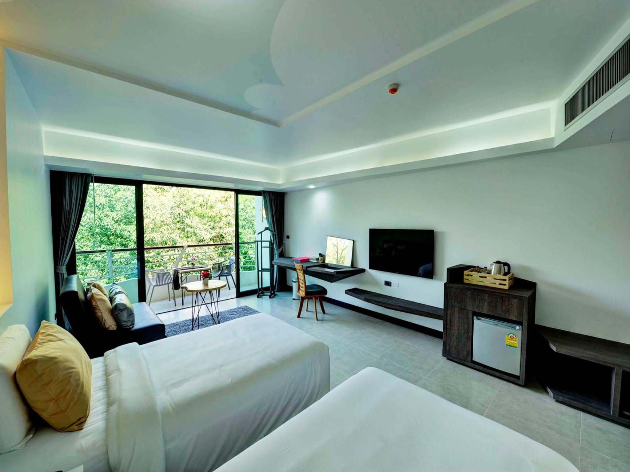 Deluxe Double or Twin Room photo 2