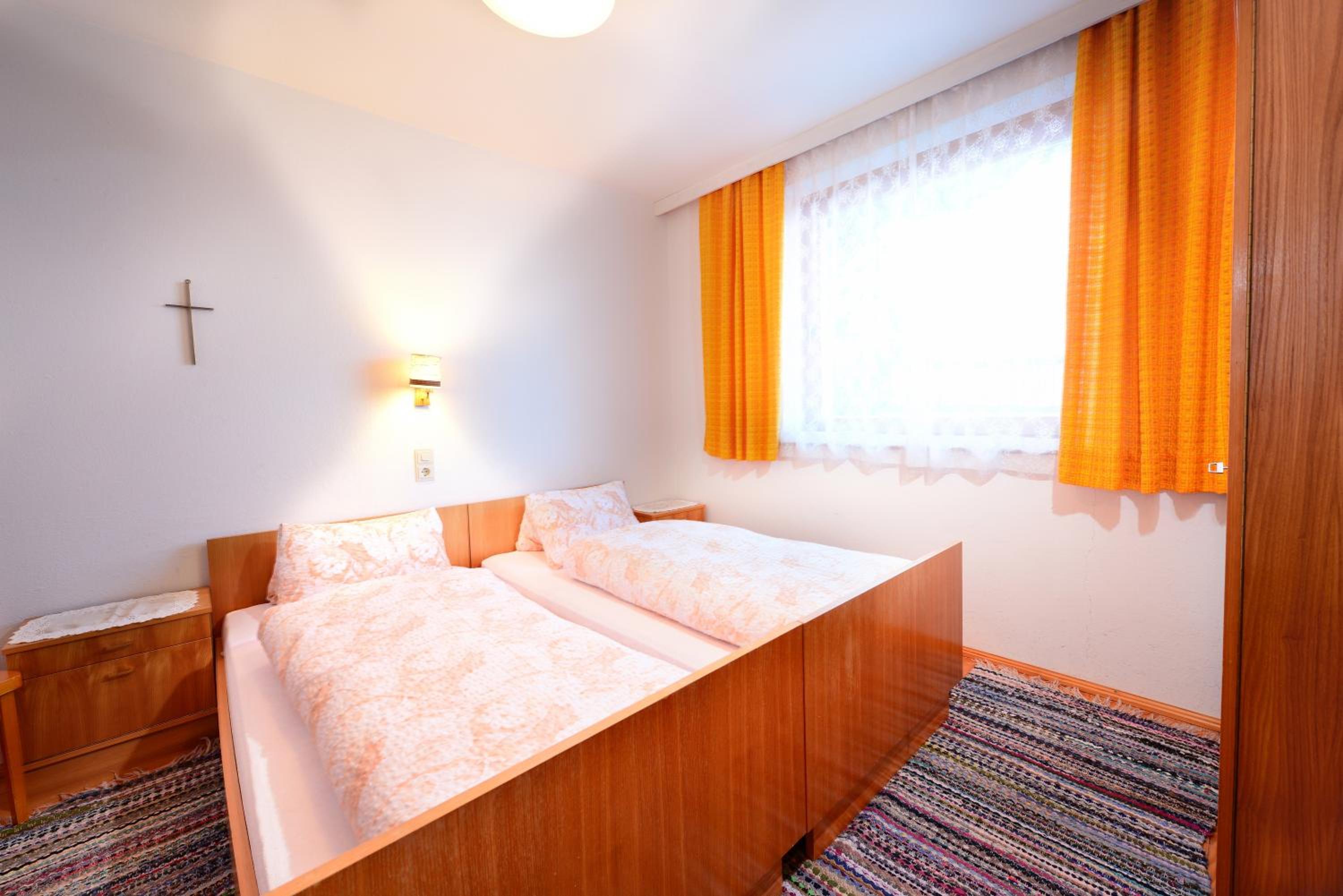 Apartment with Mountain View photo 3
