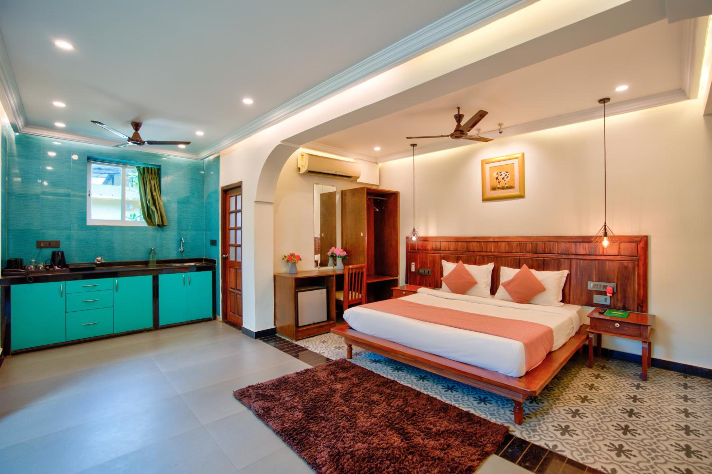 Queen suite - 10% off on food + free parking + high speed internet  photo 1