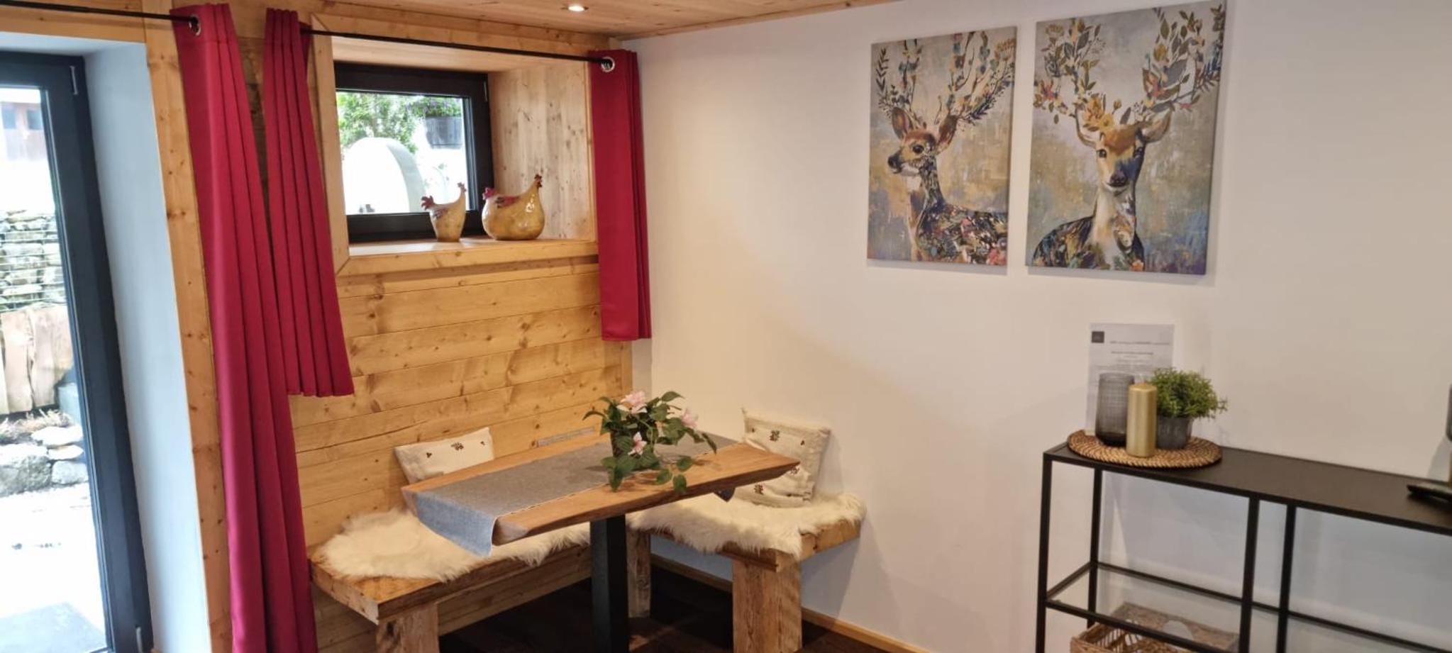 One-Bedroom Apartment with Garden photo 3