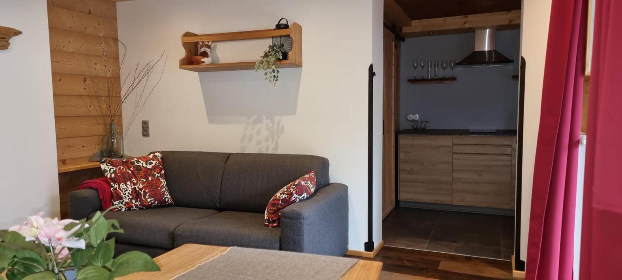 One-Bedroom Apartment with Garden photo 1