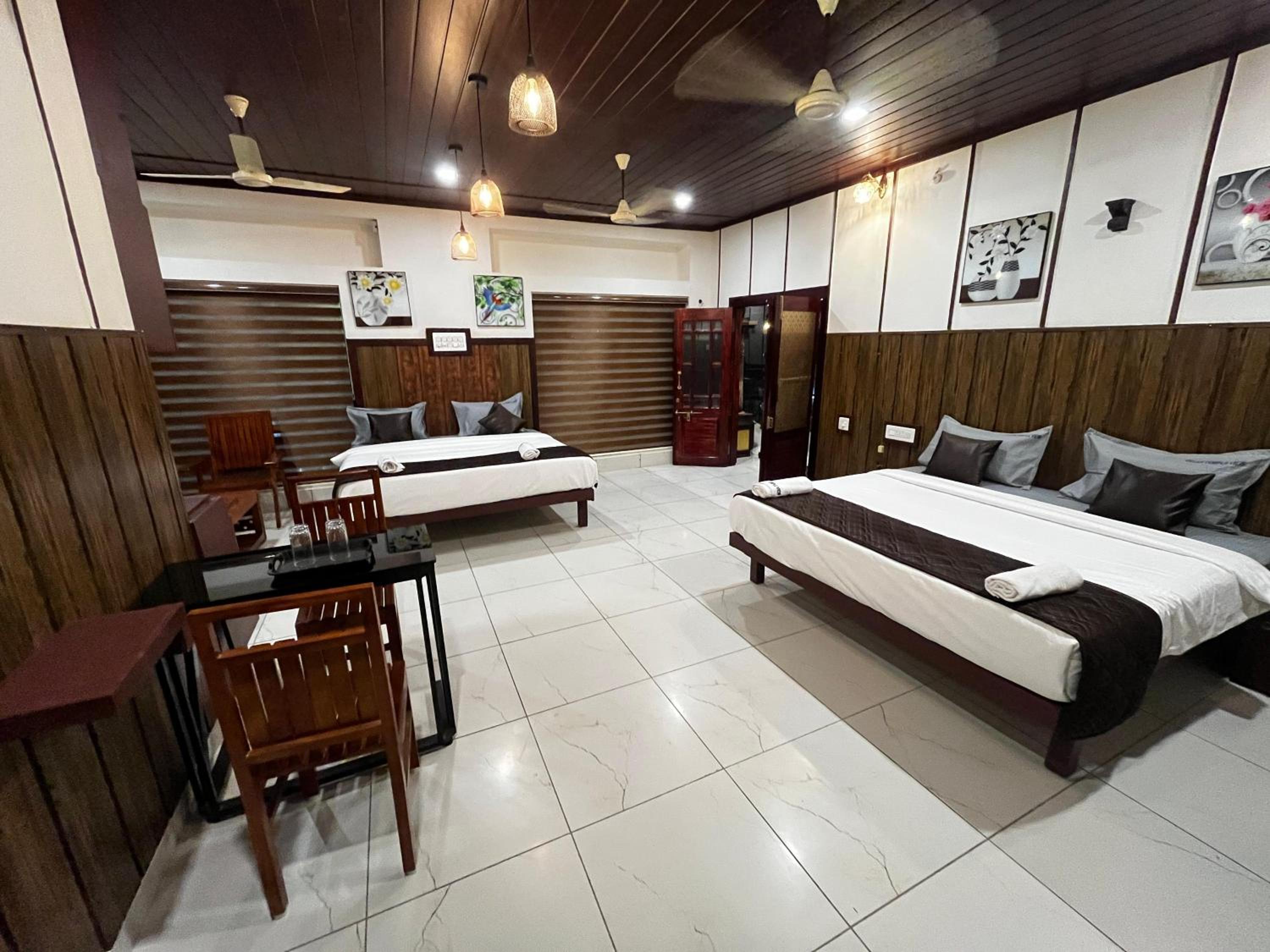 Suite Room with Temple View