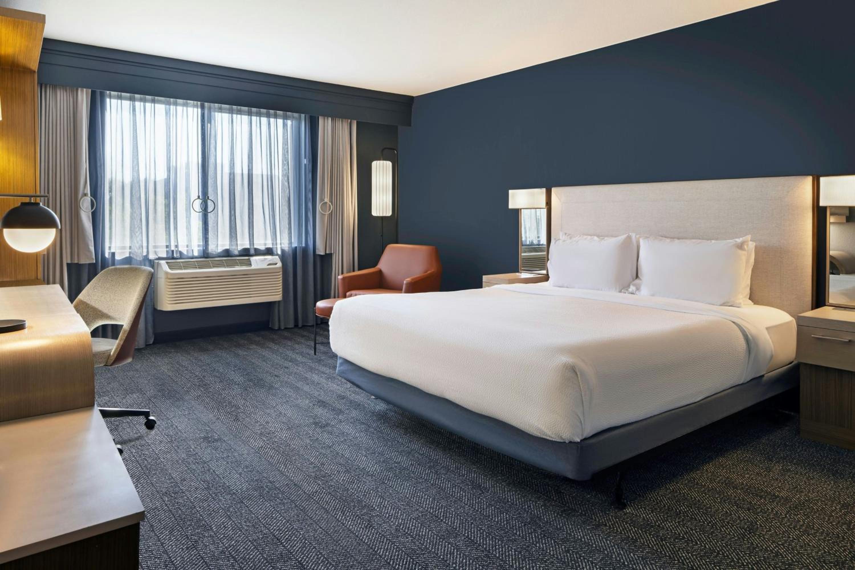 King Room - Hearing Accessible - Photo 1