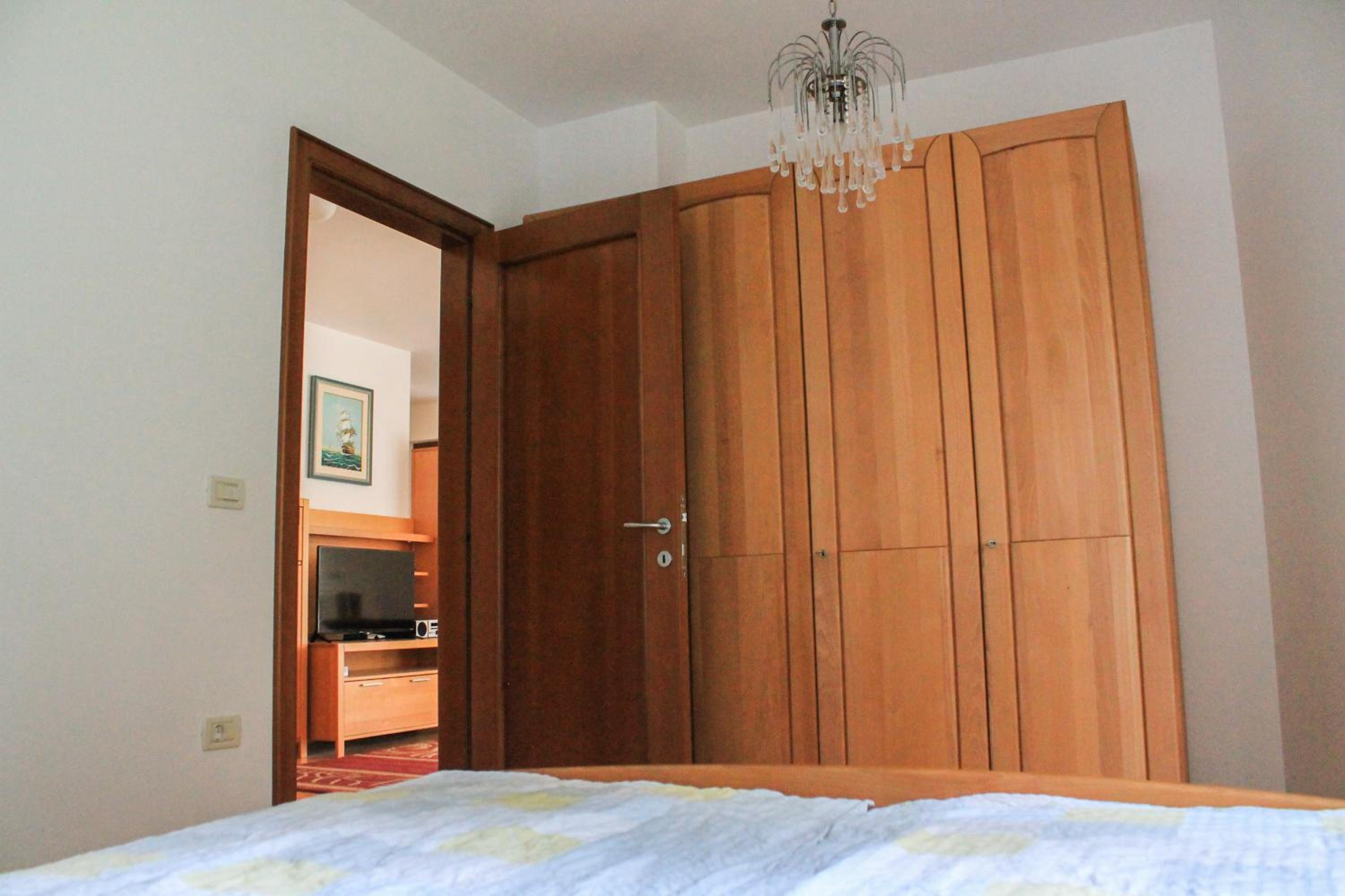 One-Bedroom Apartment photo 3