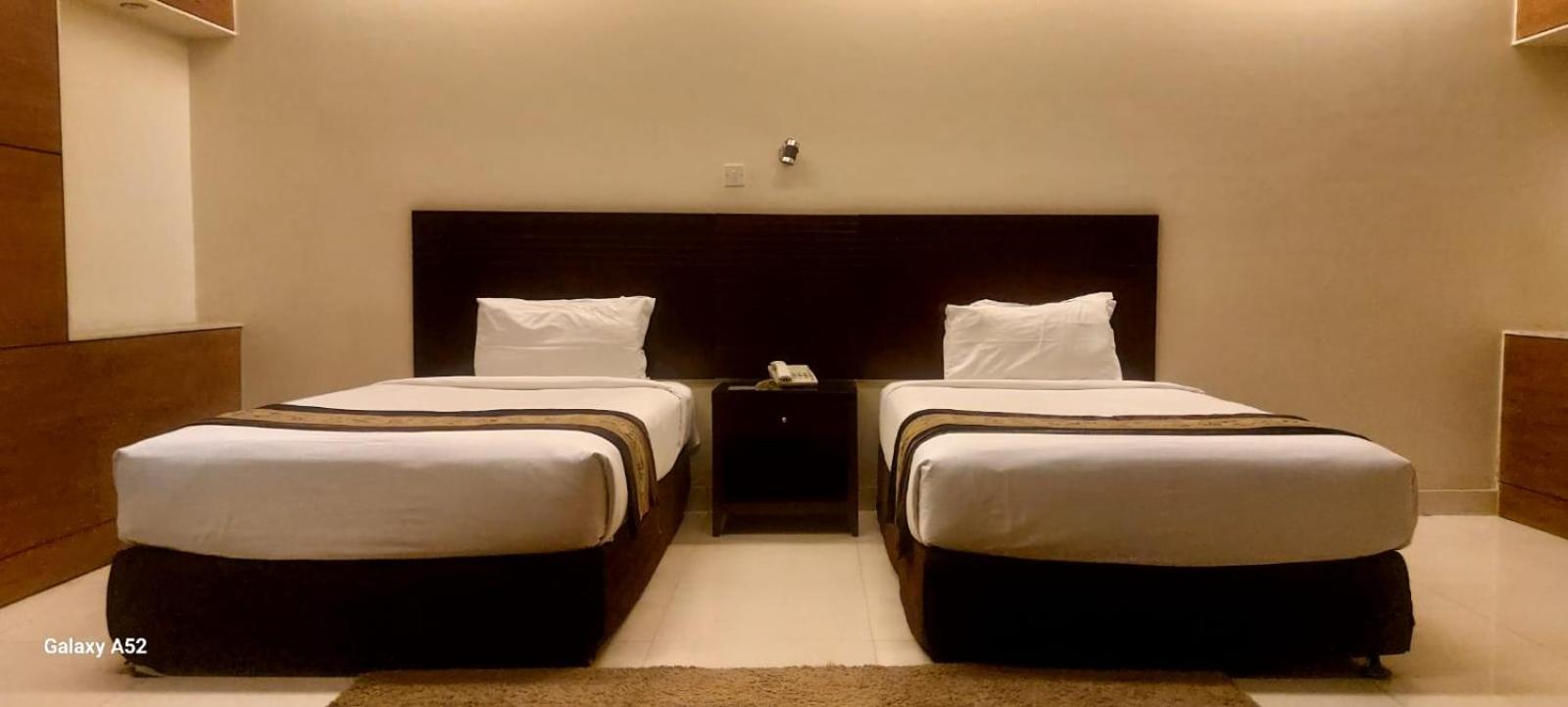 Deluxe Twin Room - Photo 2