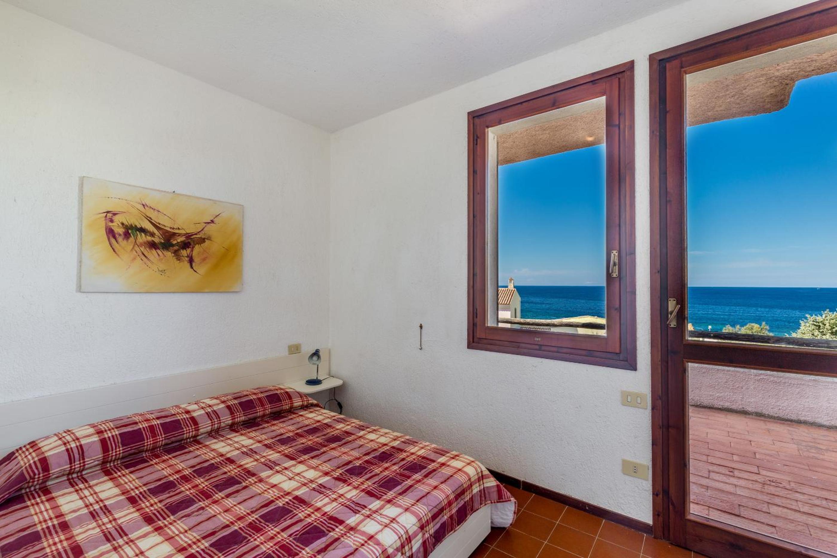 One-Bedroom Apartment - Split Level photo 1