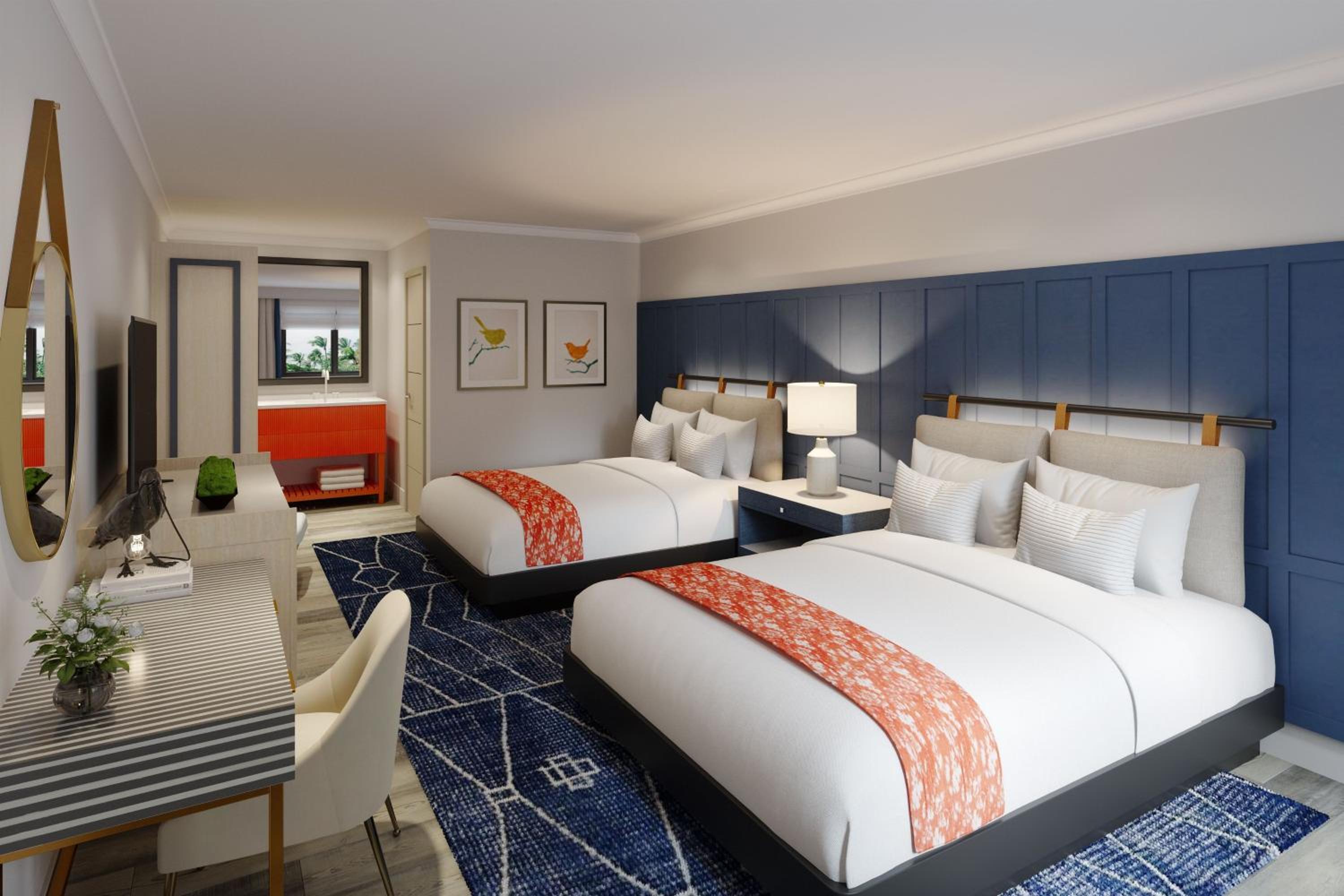 Queen Room with Two Queen Beds and Balcony - Photo 8