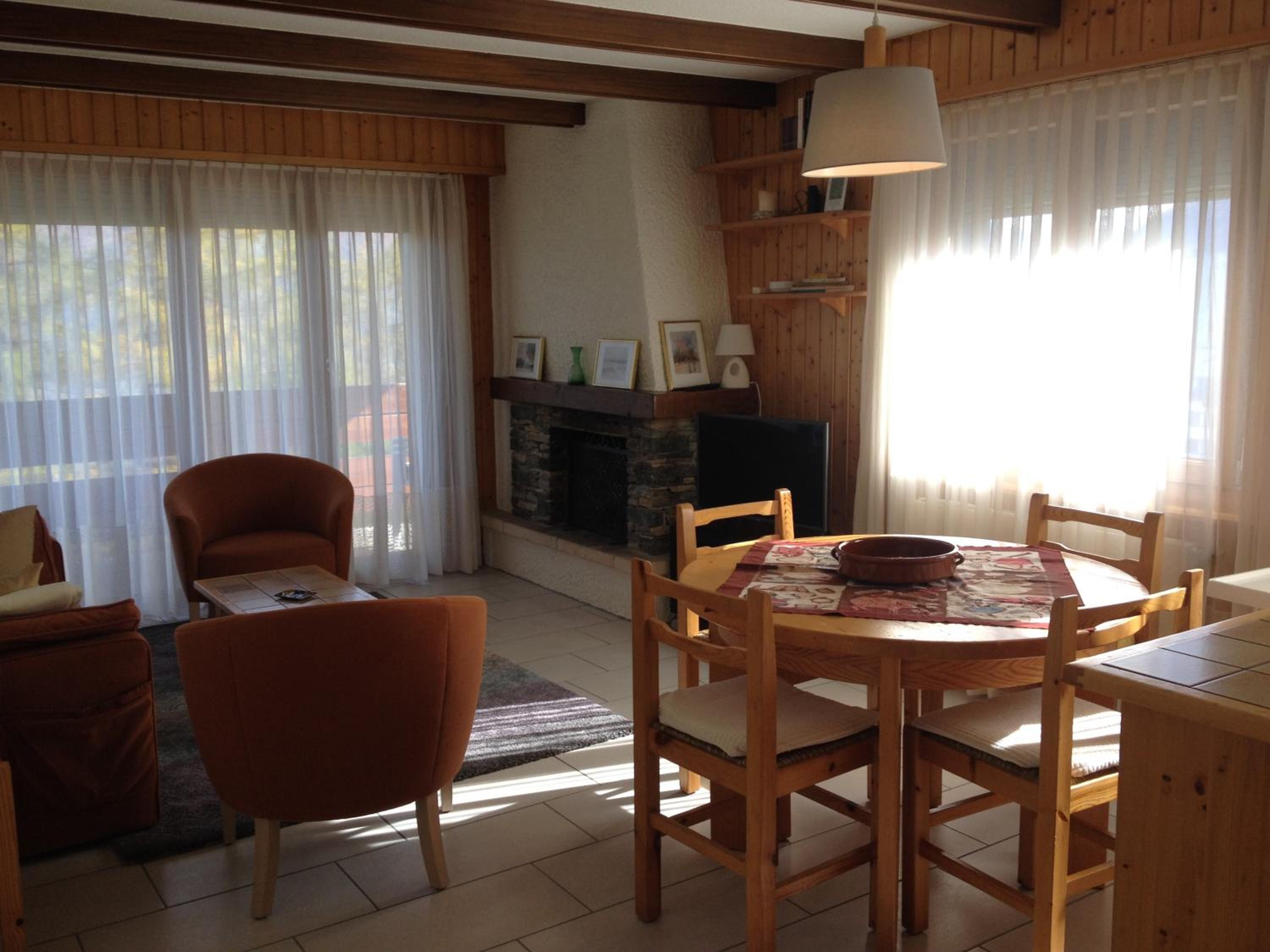 One-Bedroom Apartment with Balcony (198) photo 2