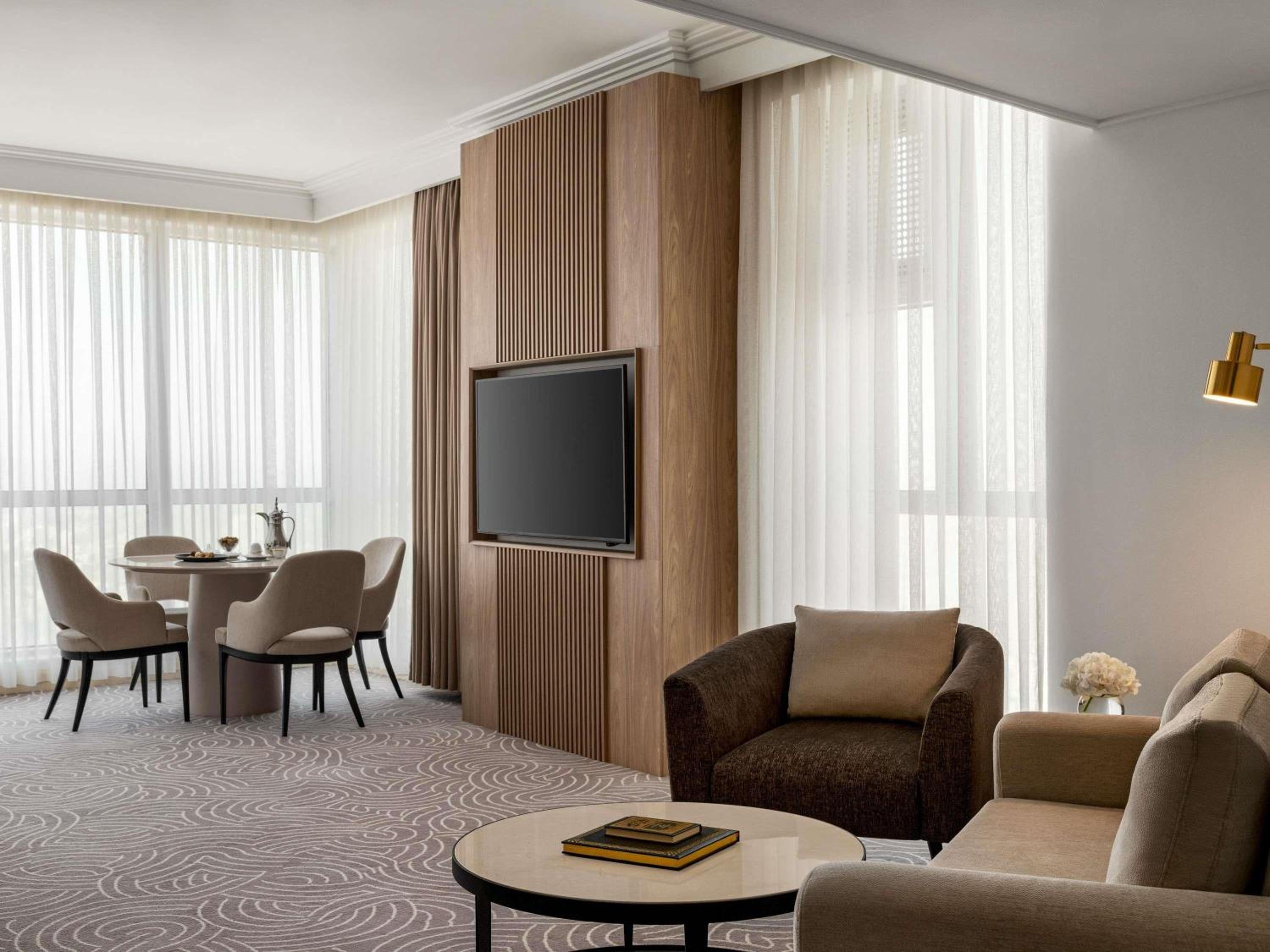 Superior Suite King - Photo 1