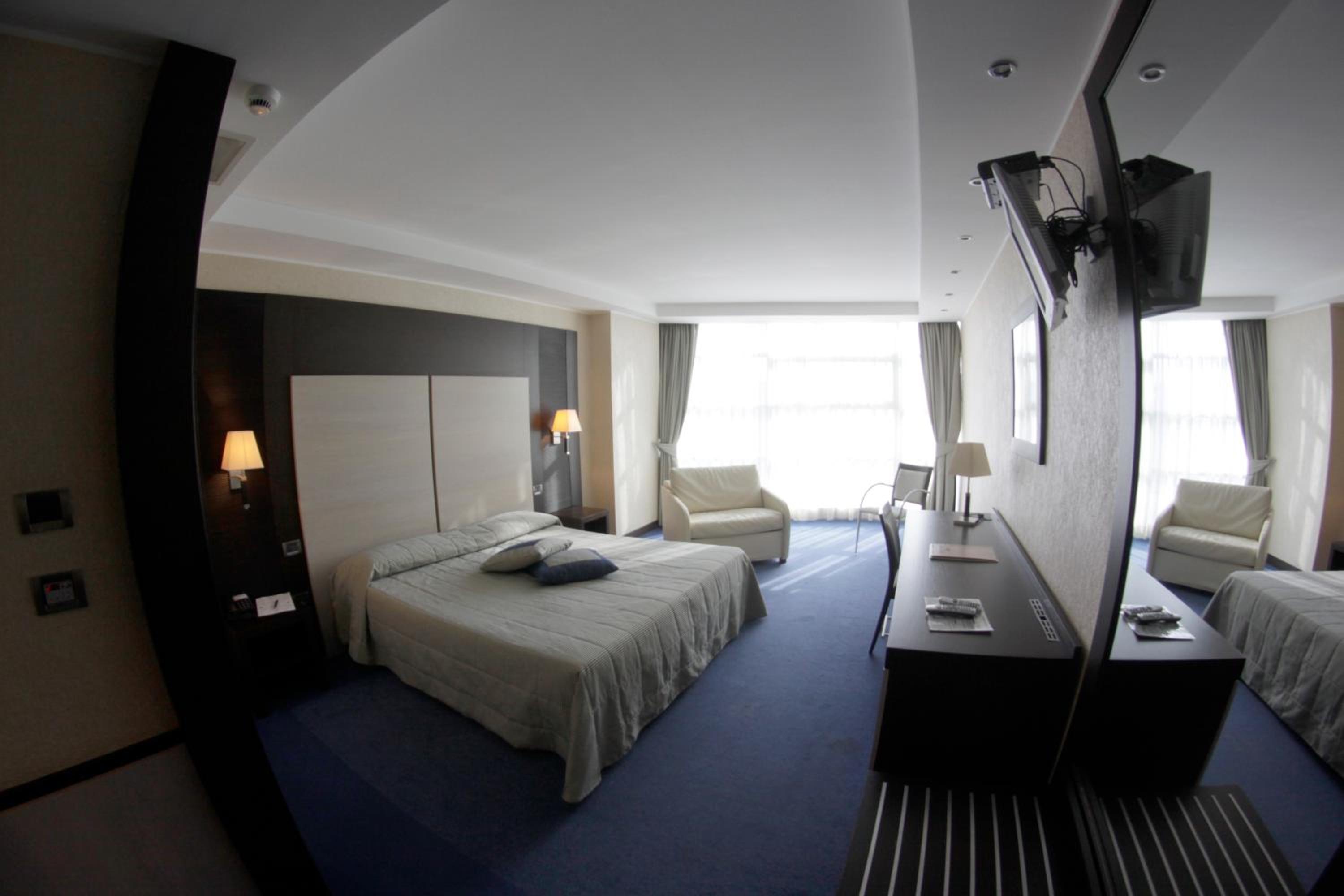 Triple Room - Photo 2