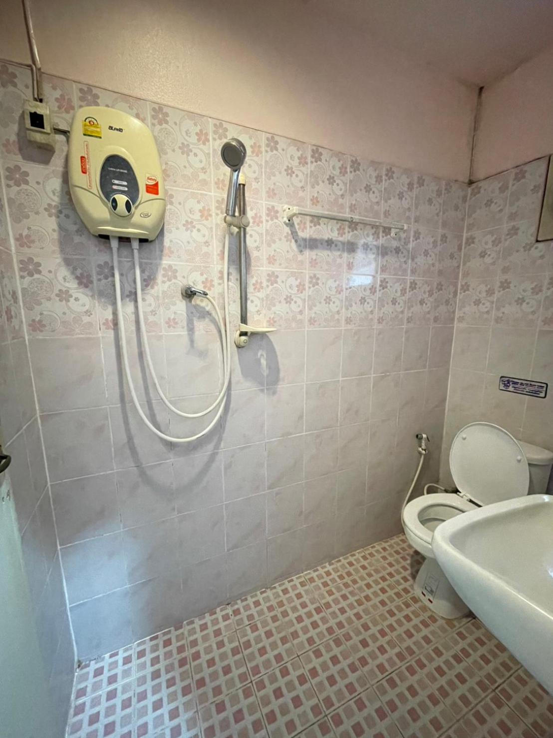Budget Double Room photo 3