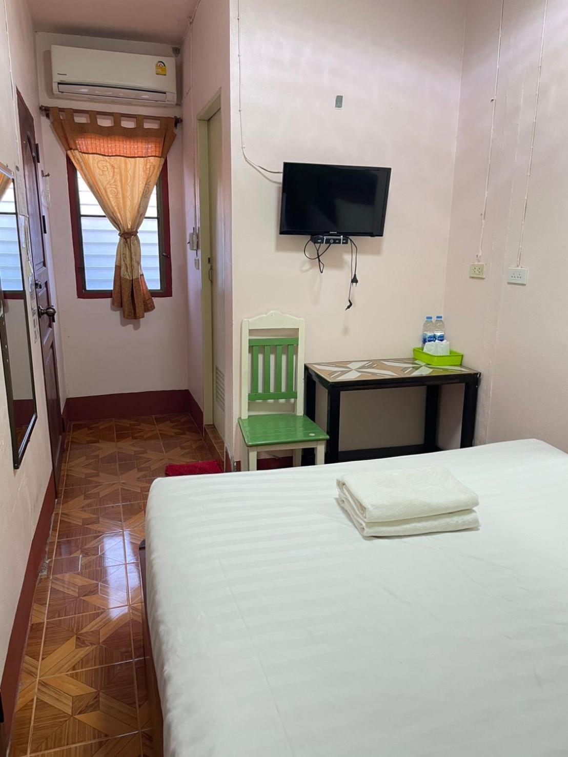 Budget Double Room photo 1