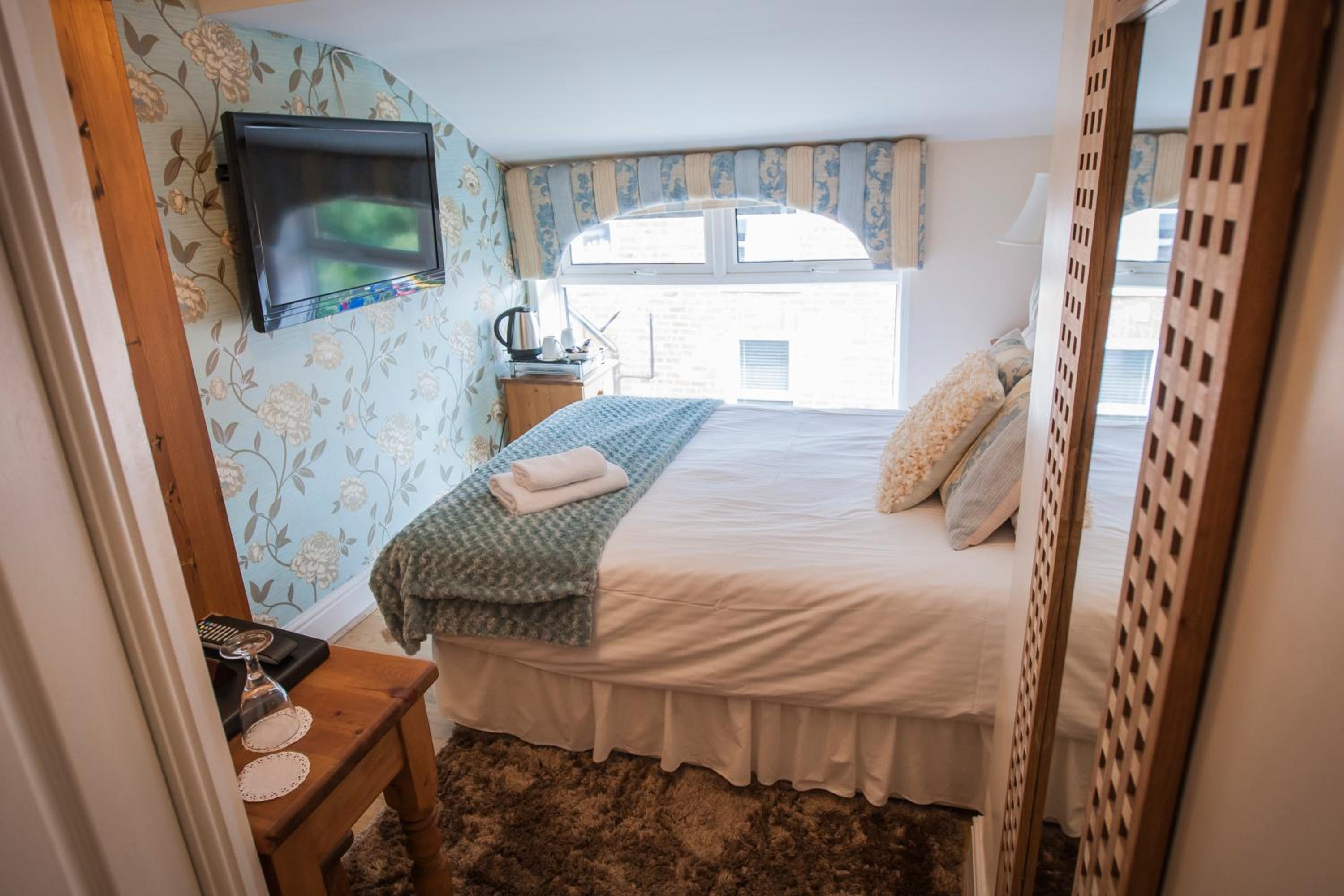Small Double Room photo 2