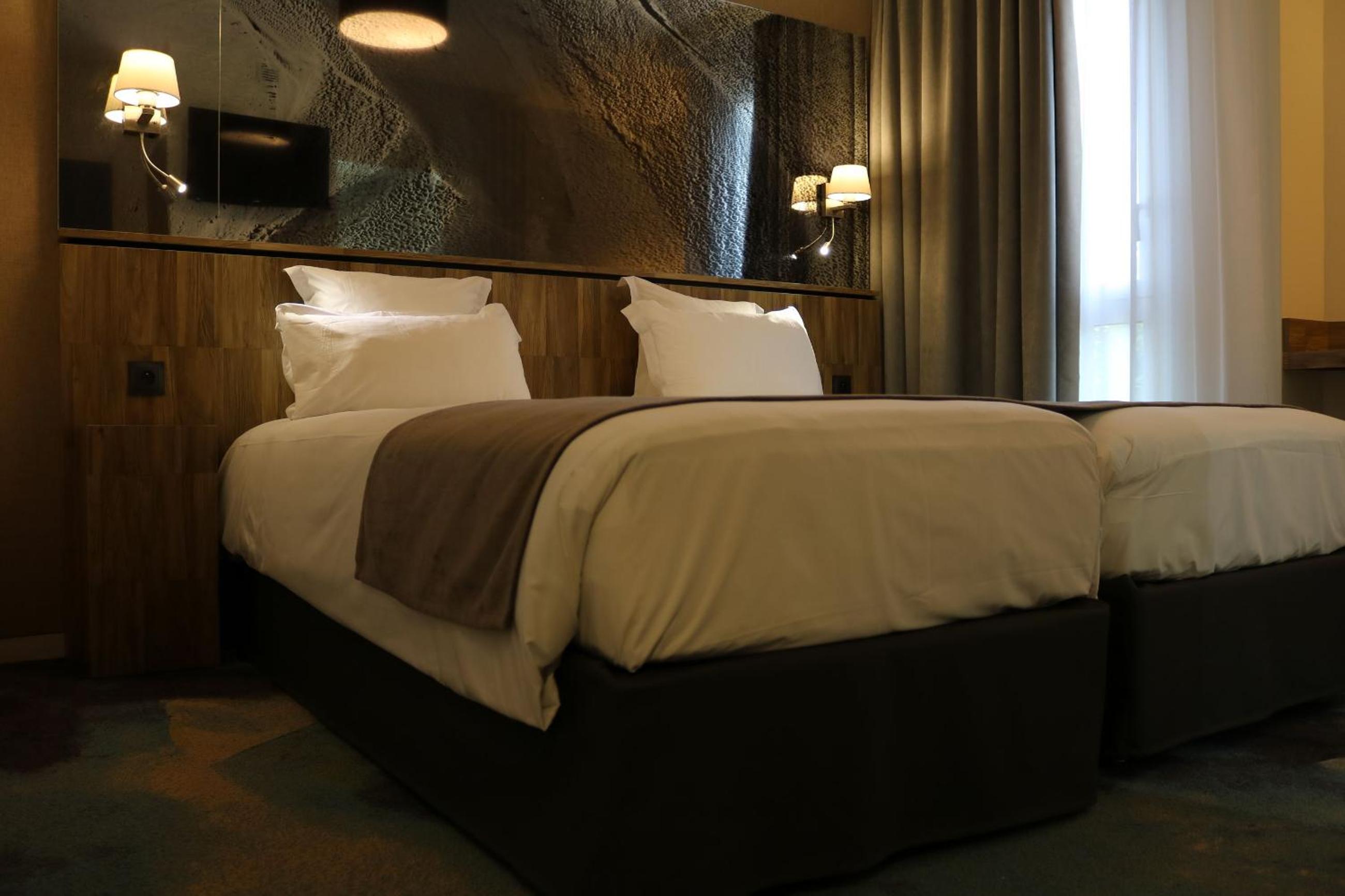 Double Room or Twin Room - Photo 2