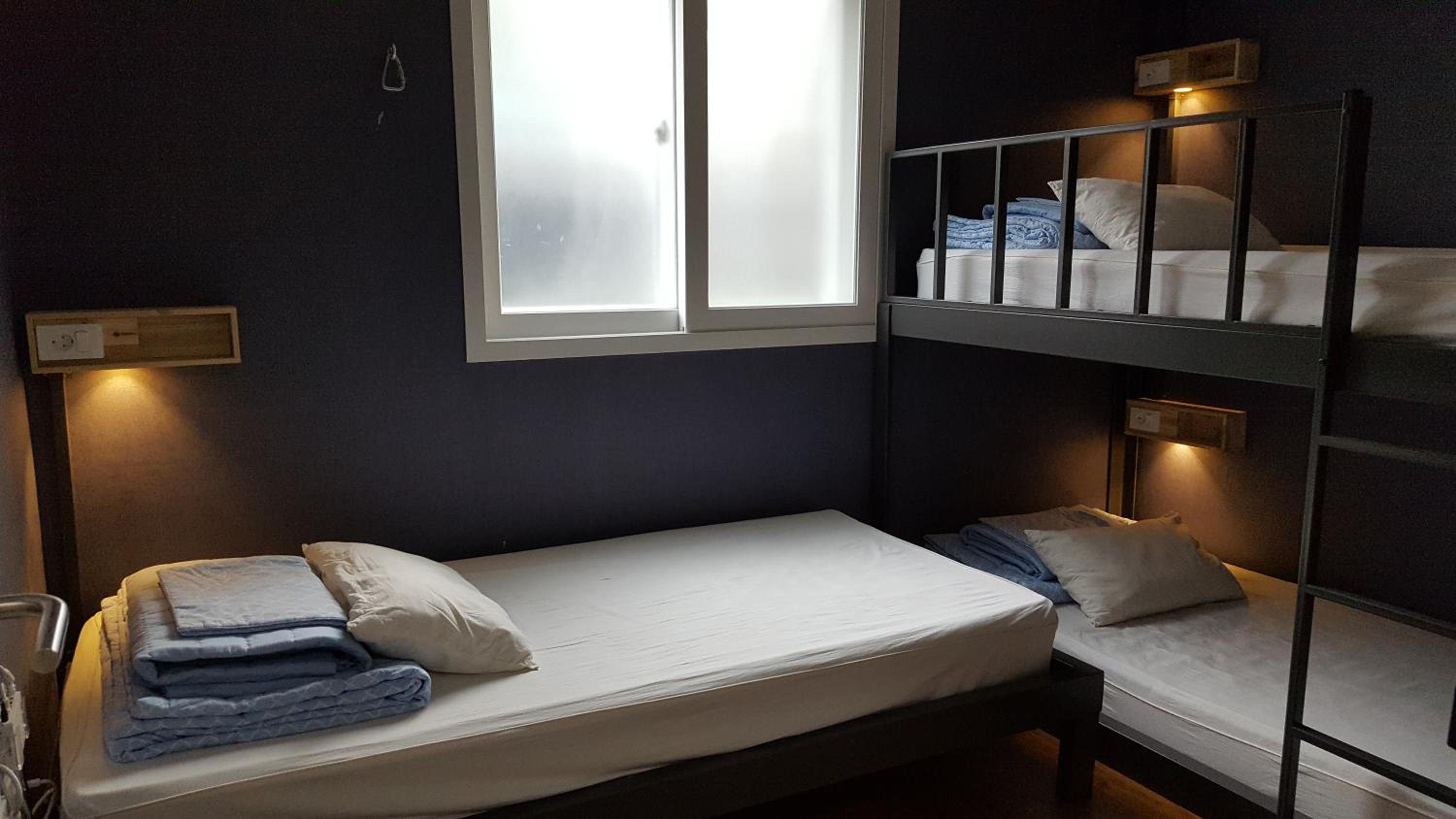 Triple Room with Private Bathroom - Photo 1
