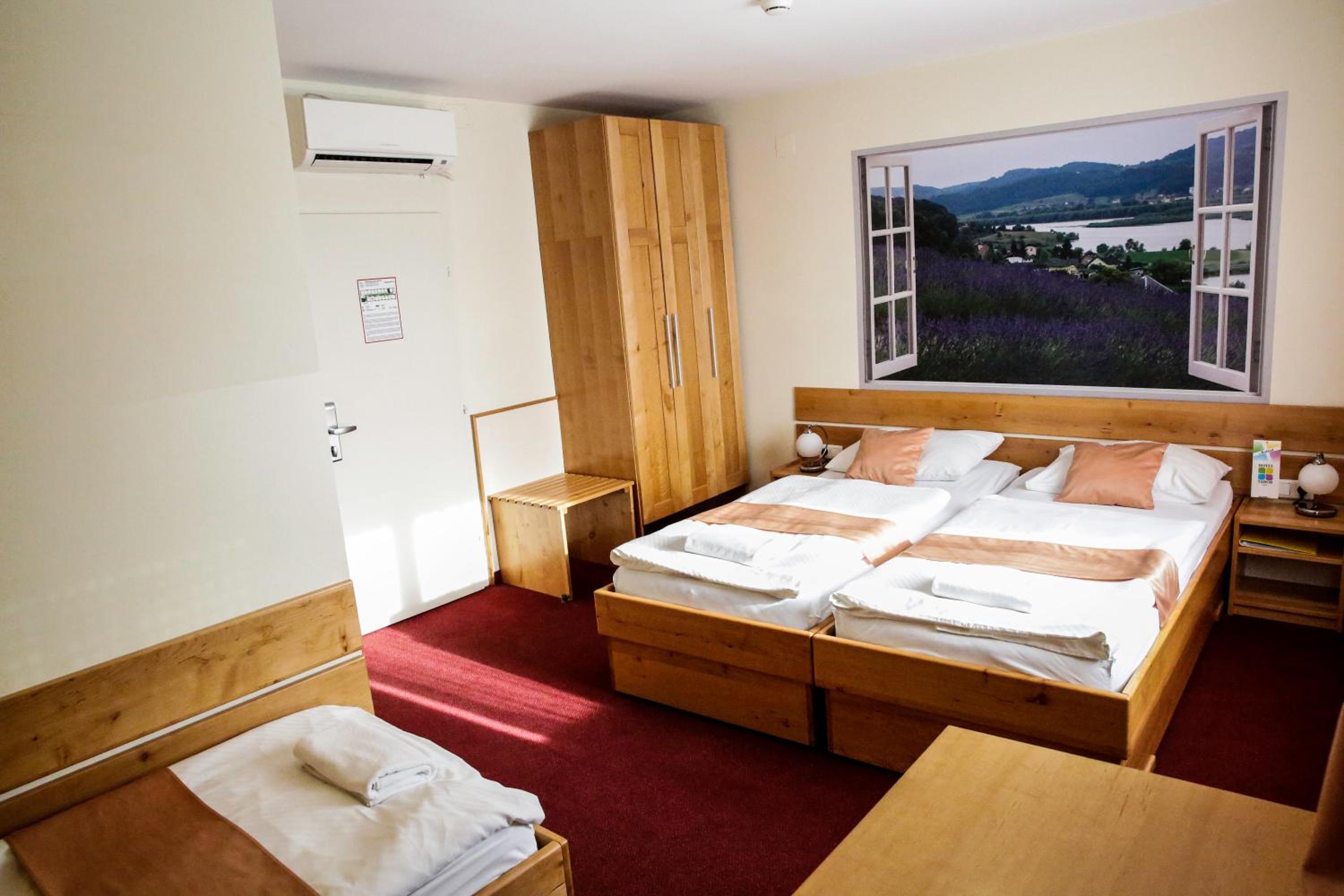 Triple Room - Photo 1