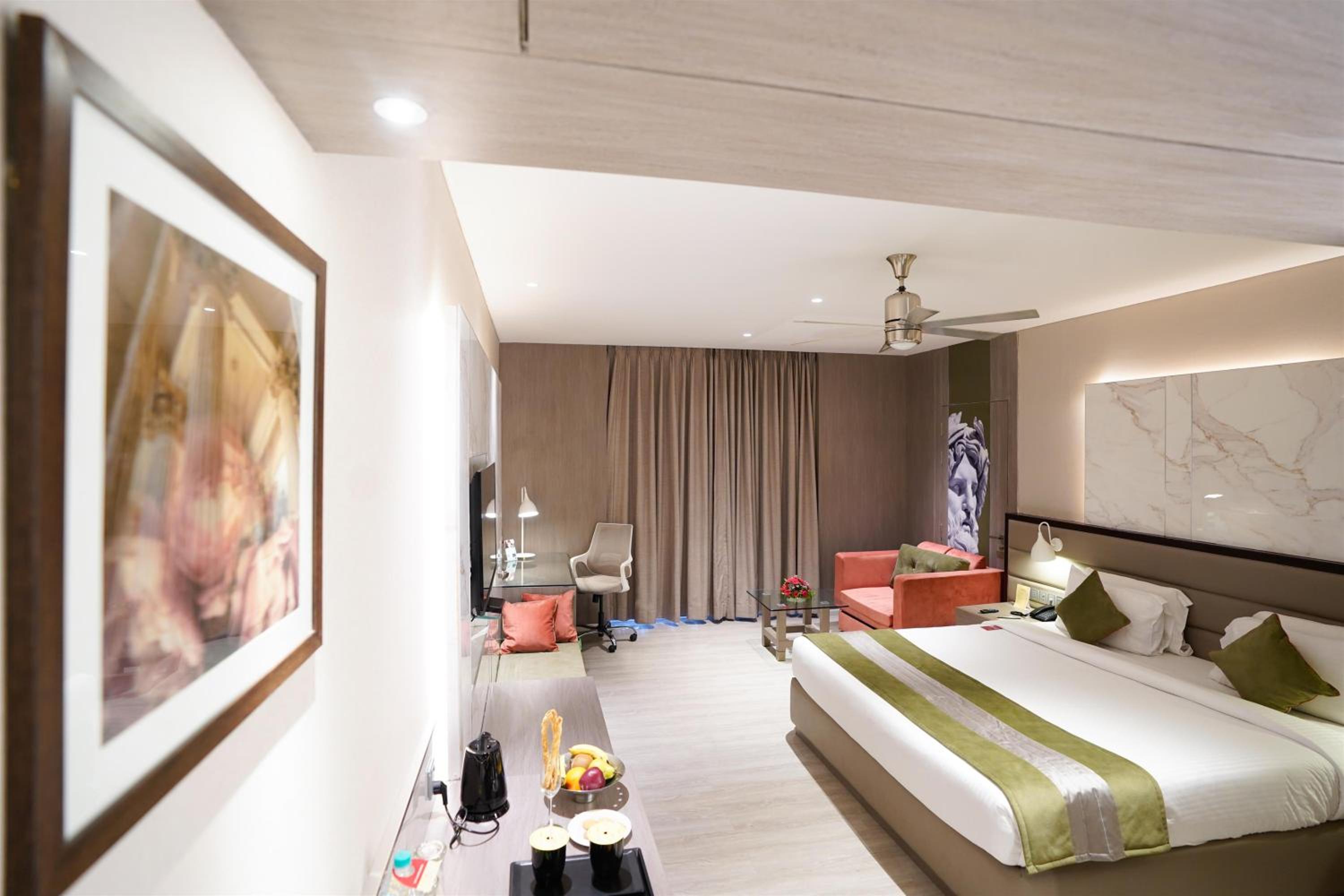 Superior Plus Room with 15% Discount on Food, Soft Beverages , SPA and Saloon  - Photo 2