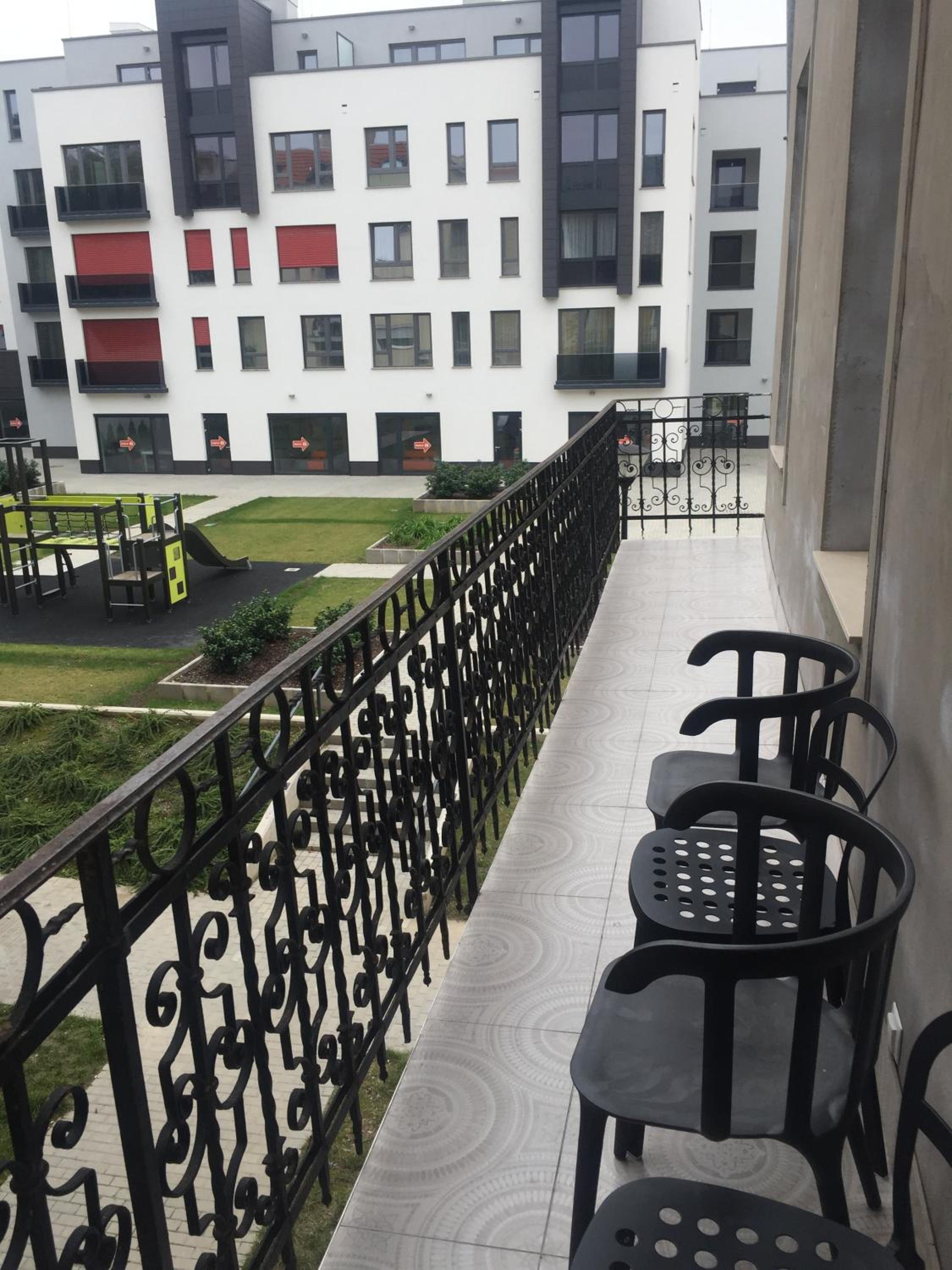 One-Bedroom Apartment with Balcony photo 3