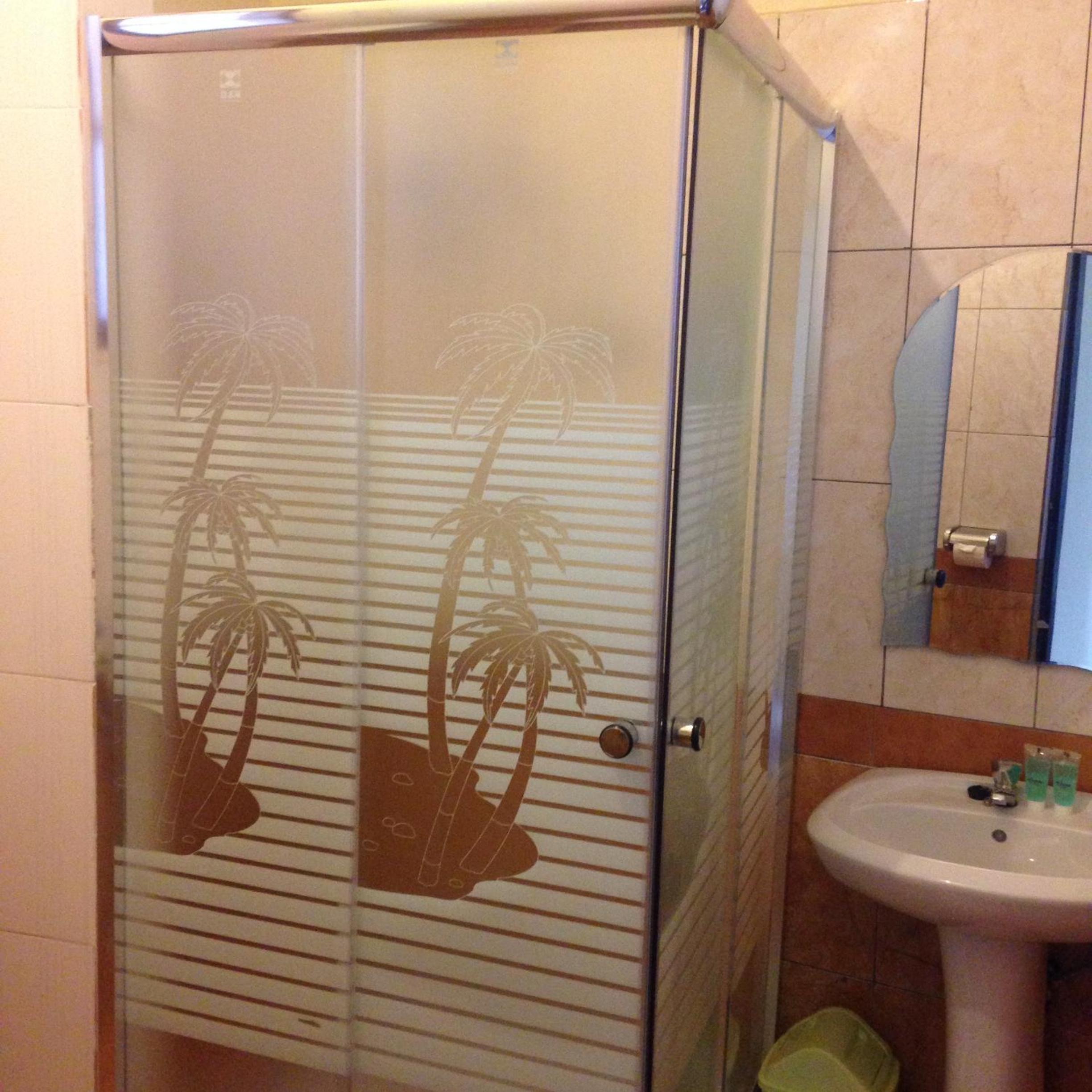 Single Room with Private Bathroom photo 3