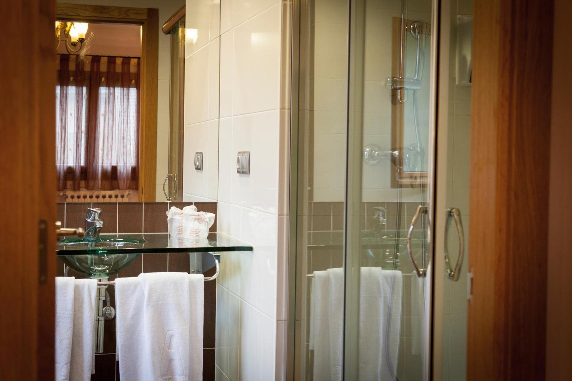 Superior Double Room with Spa Bath photo 3